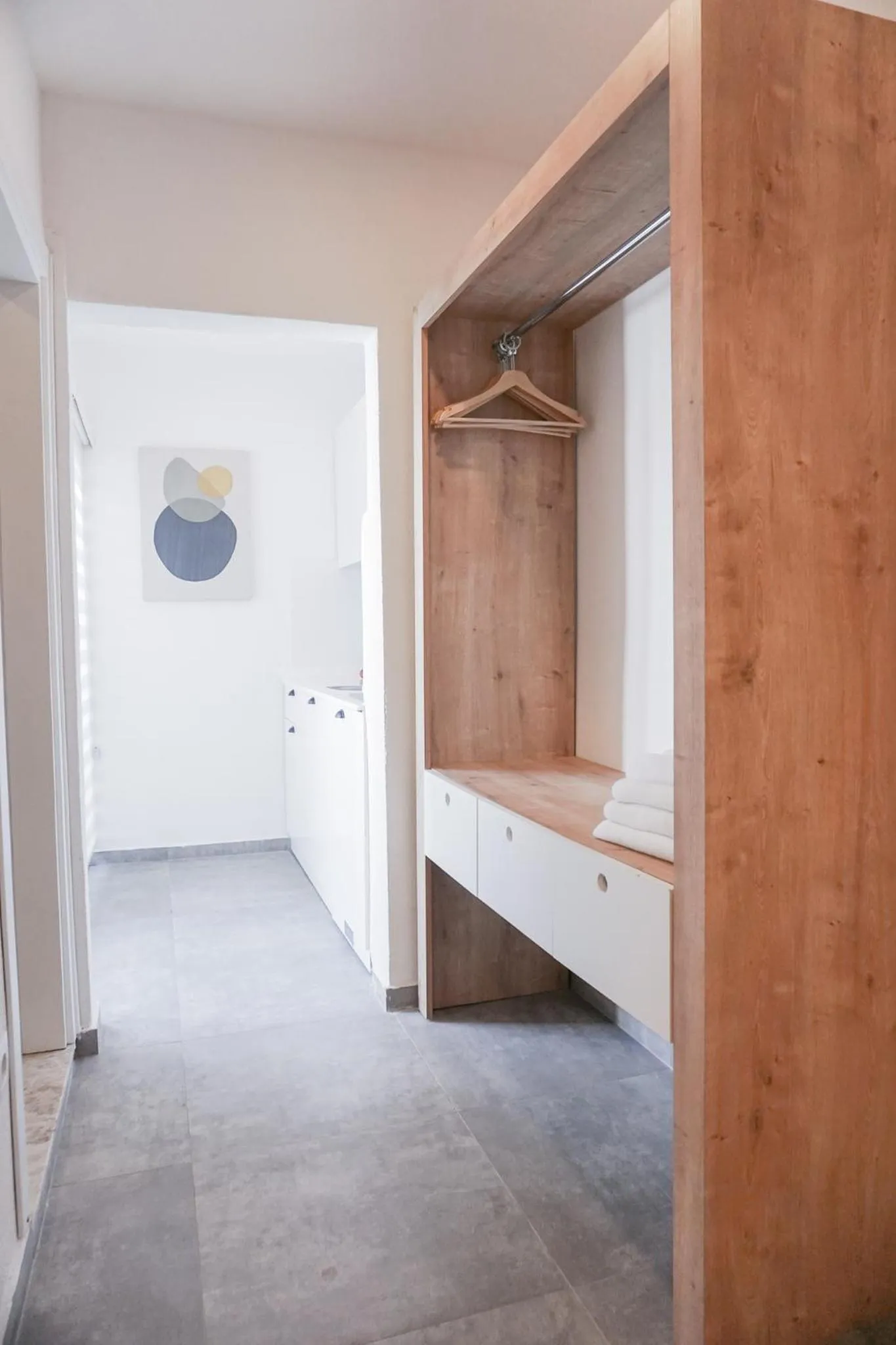 wardrobe, Bed in Daphnis Hotel