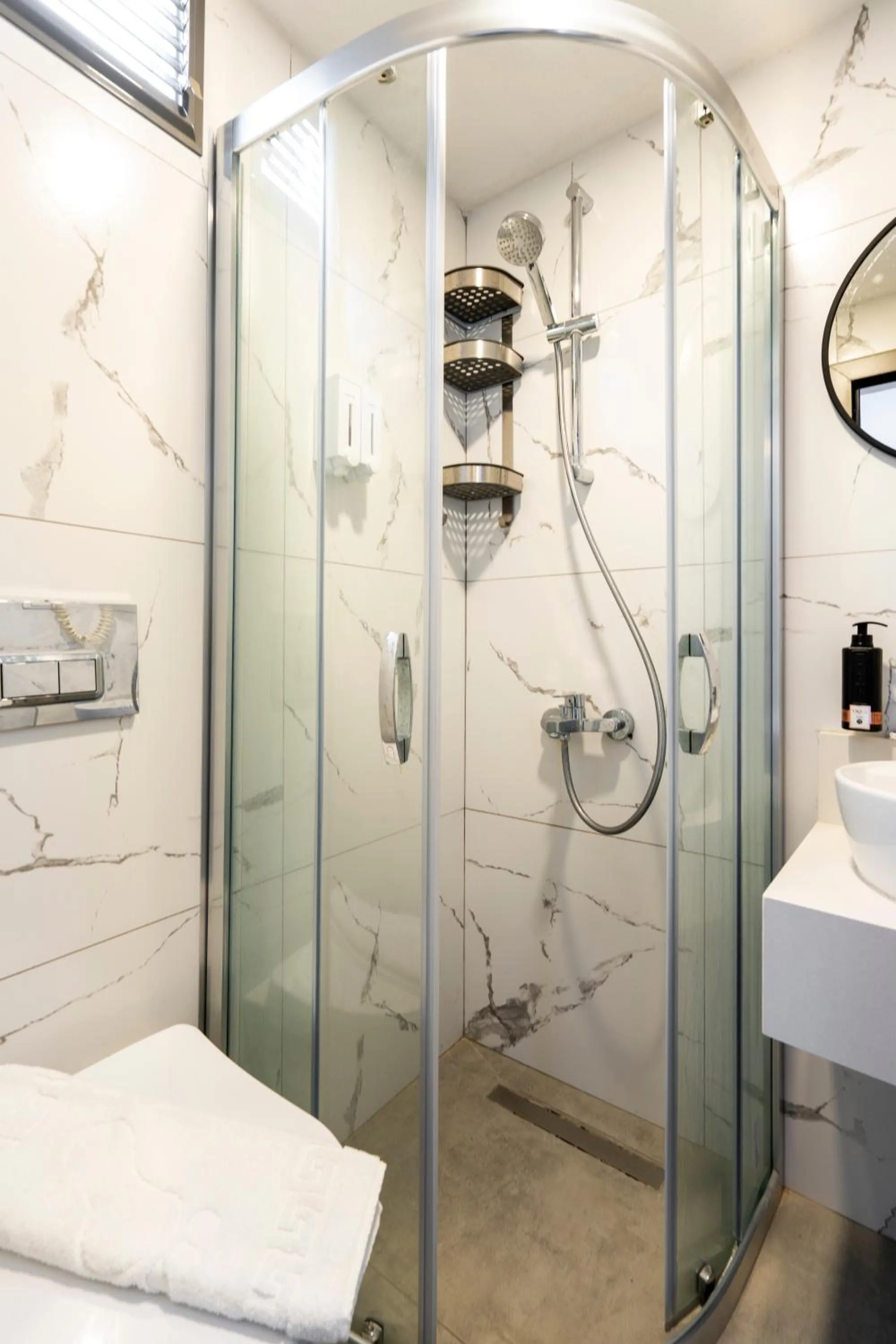 Shower in Daphnis Hotel