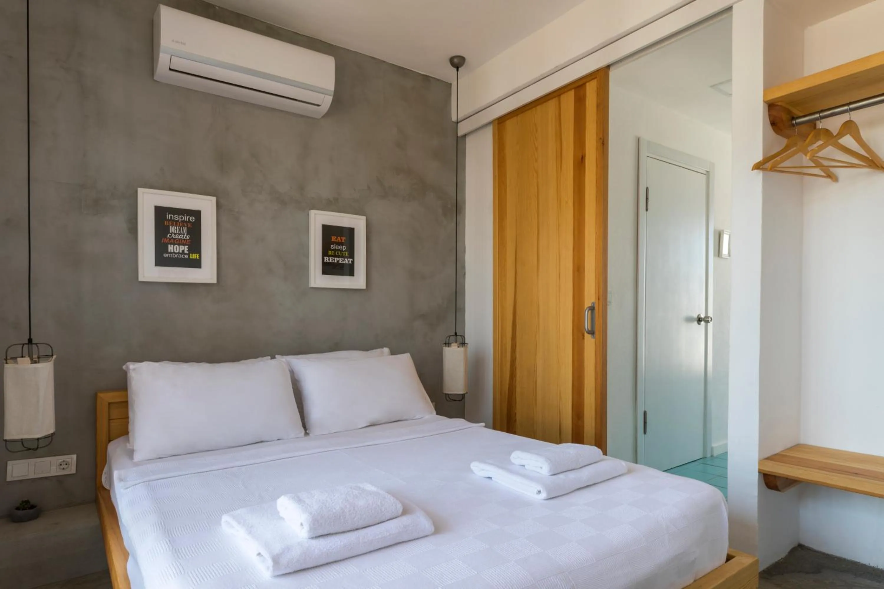 Bed in Daphnis Hotel