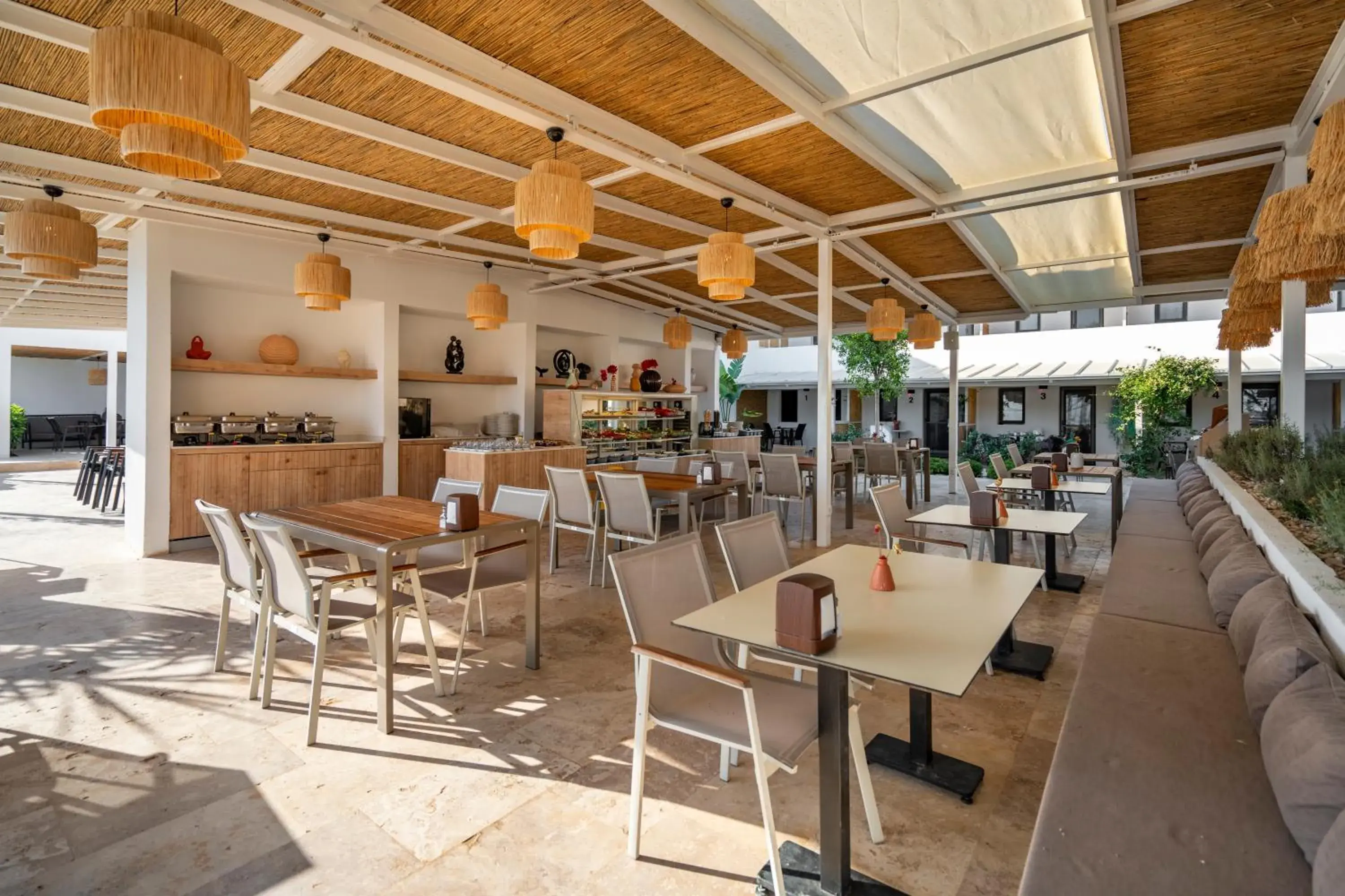 Restaurant/places to eat in Daphnis Hotel Restaurant/places to eat in Daphnis Hotel