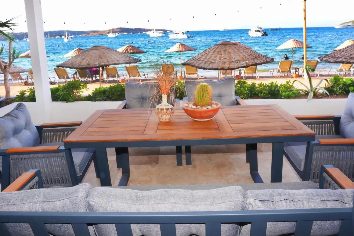 Patio in Daphnis Hotel