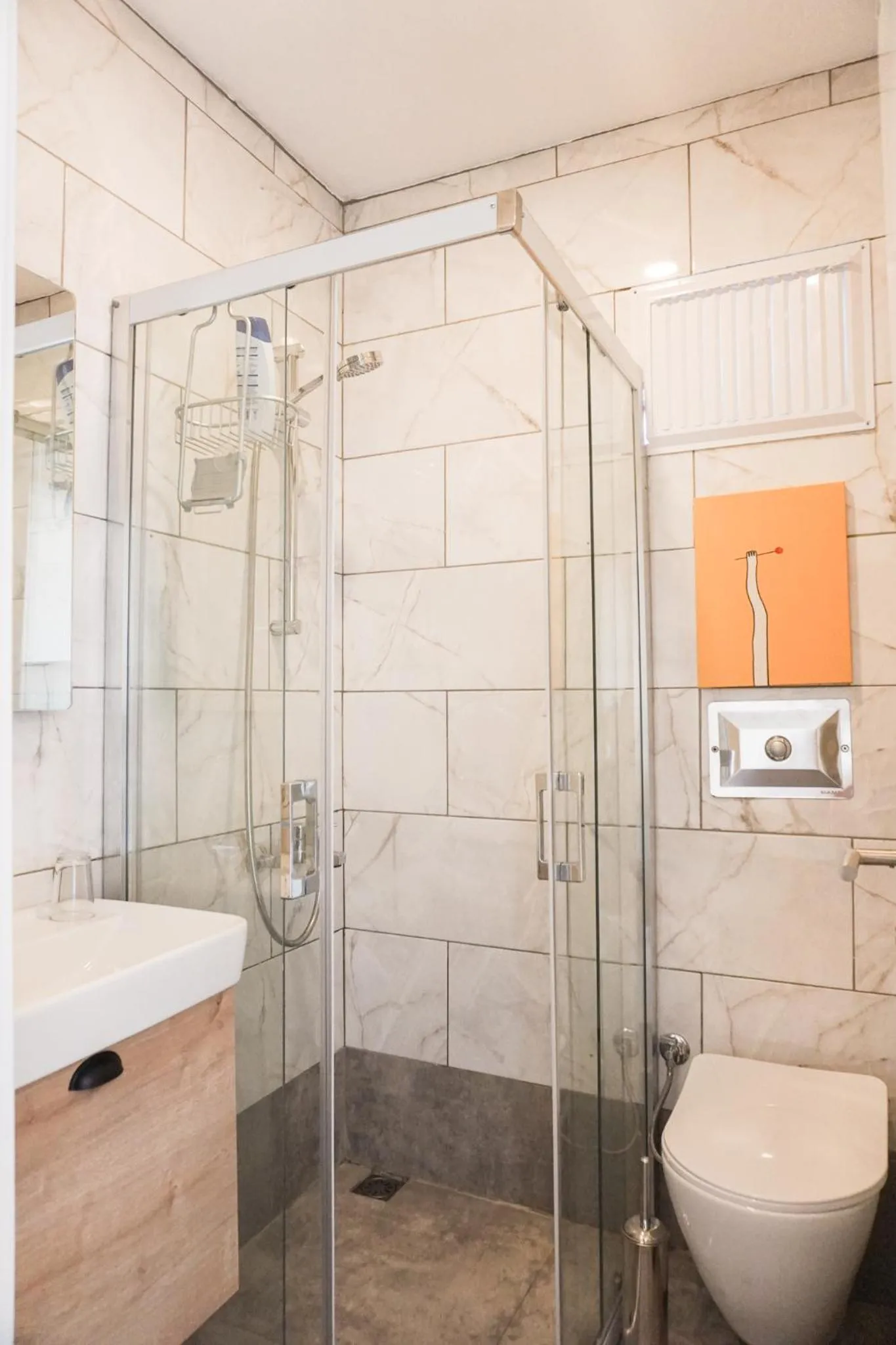 Bathroom in Daphnis Hotel