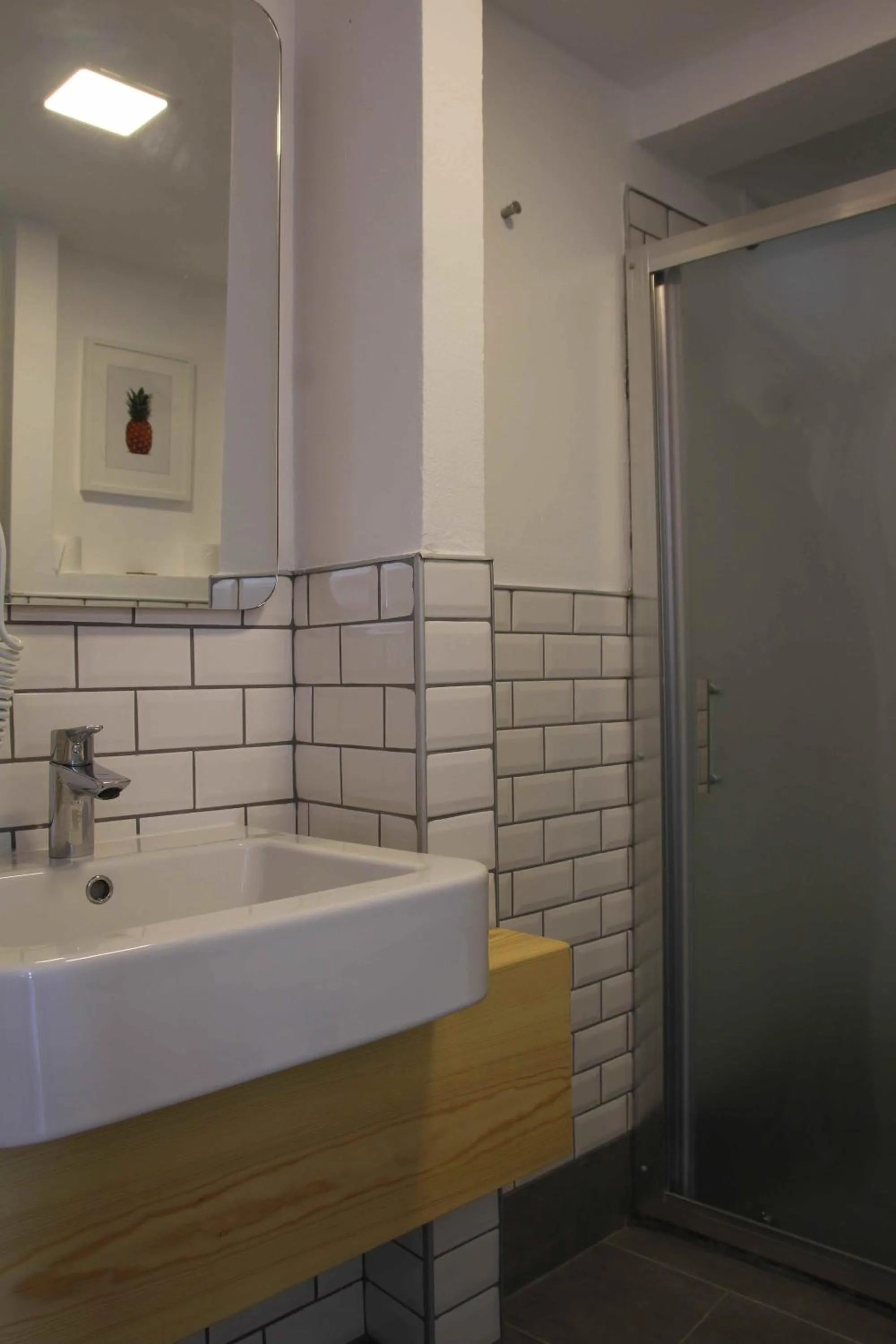 Shower in Daphnis Hotel