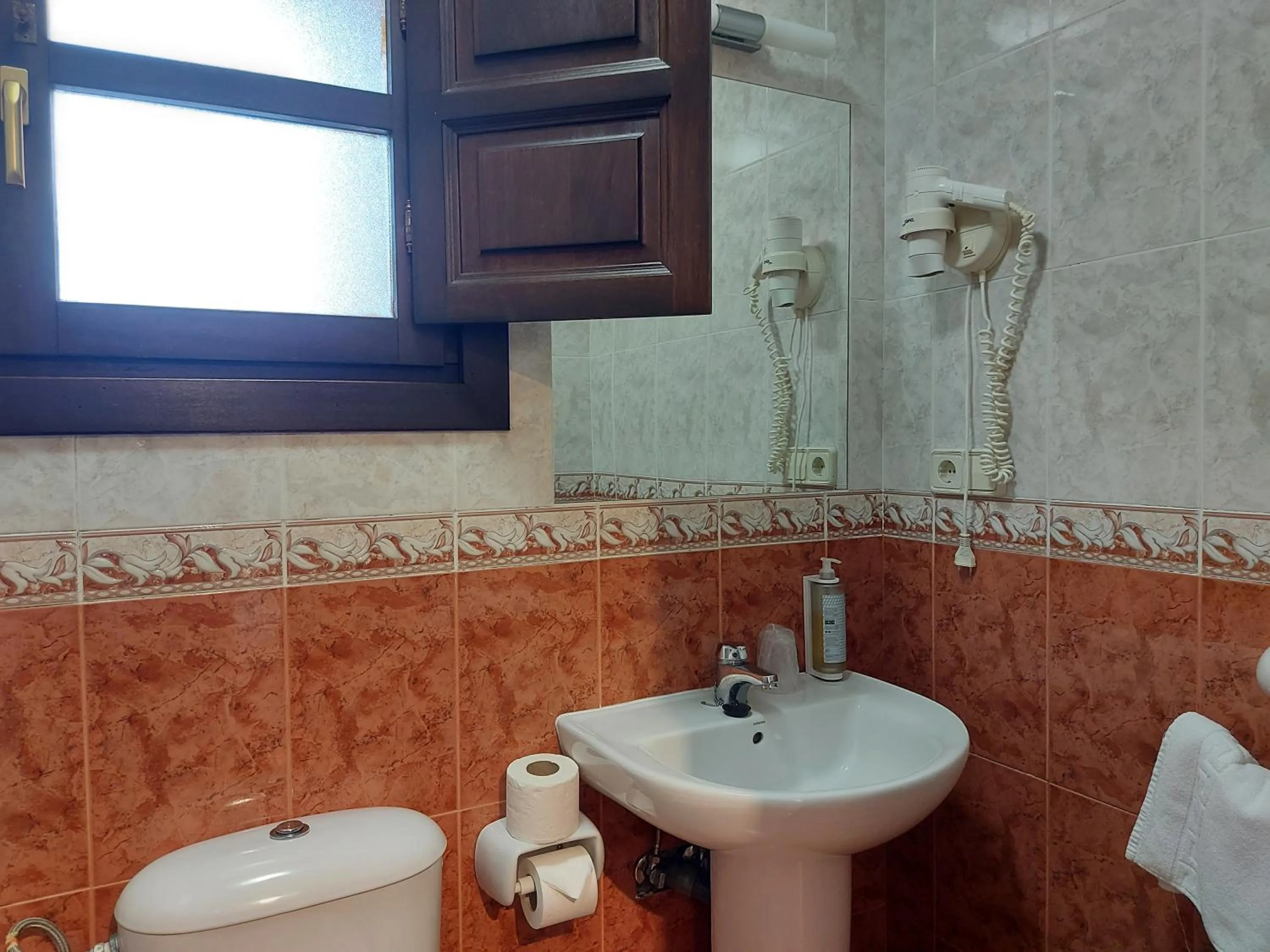 Bathroom in Hotel Rural Entremontes