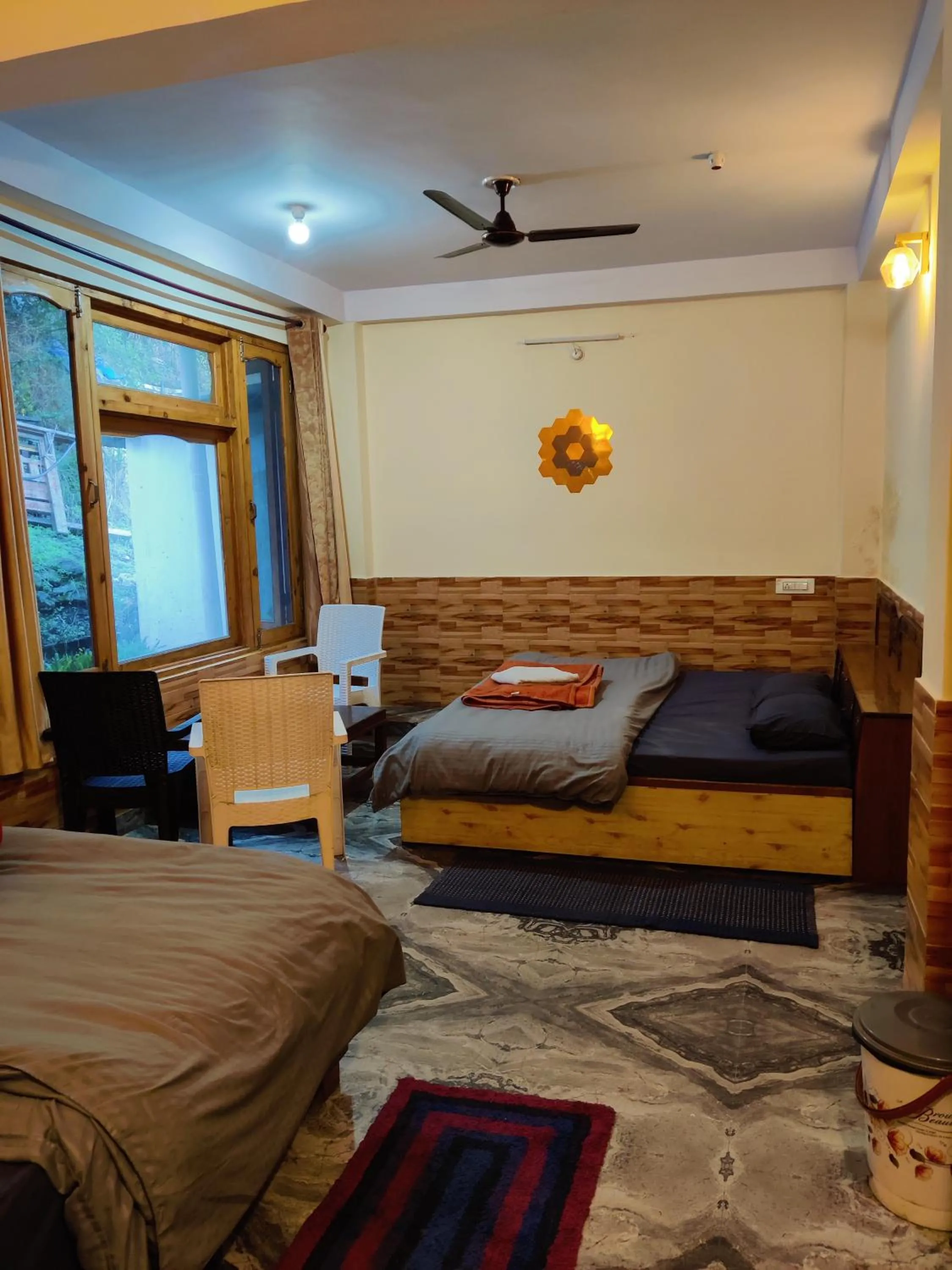 Bedroom, Bed in Flipsyde Retreat