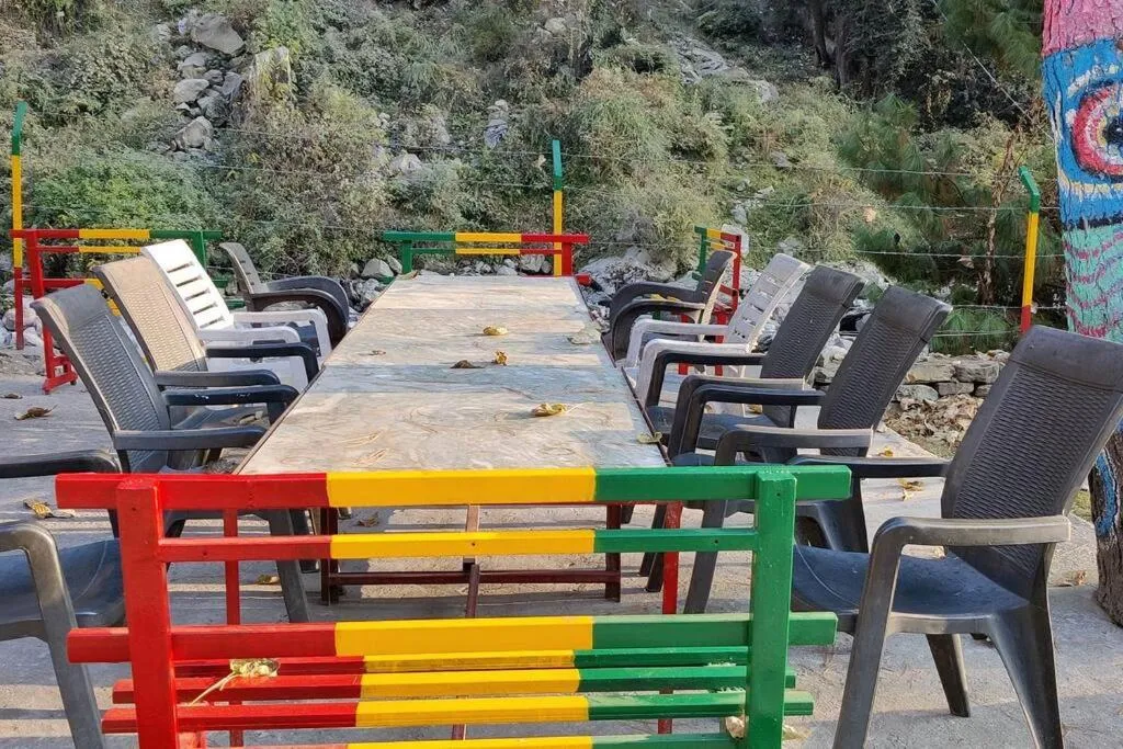 Restaurant/places to eat in Flipsyde Retreat