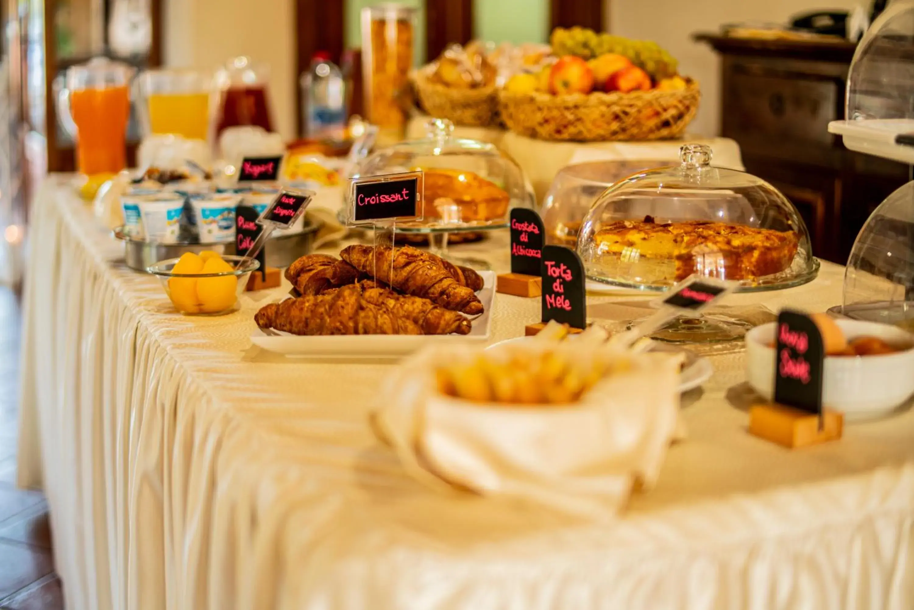 Deluxe Apartment - single occupancy in Agriturismo Marrucola Deluxe Apartment - single occupancy in Agriturismo Marrucola