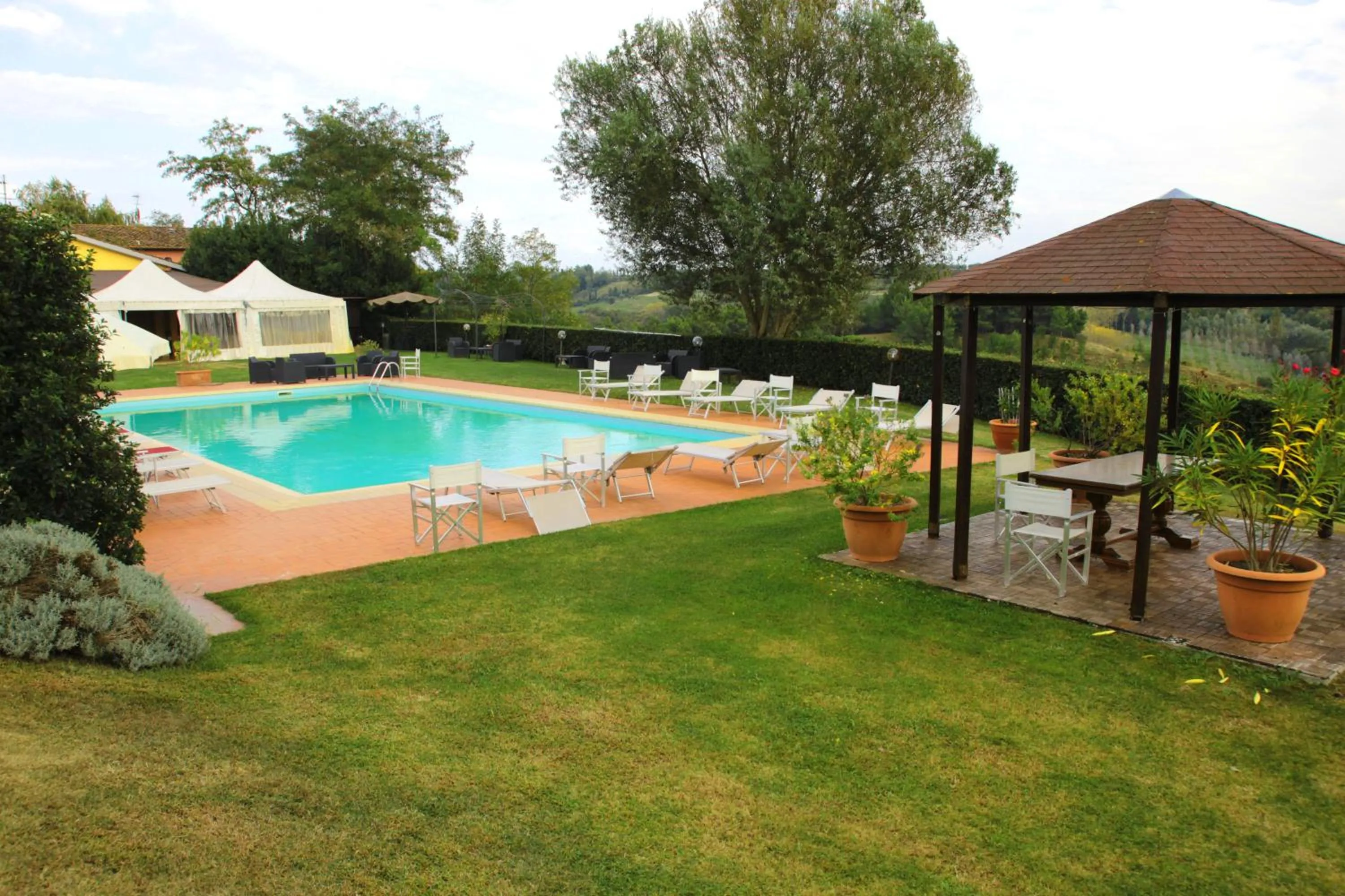 Swimming pool in Agriturismo Marrucola