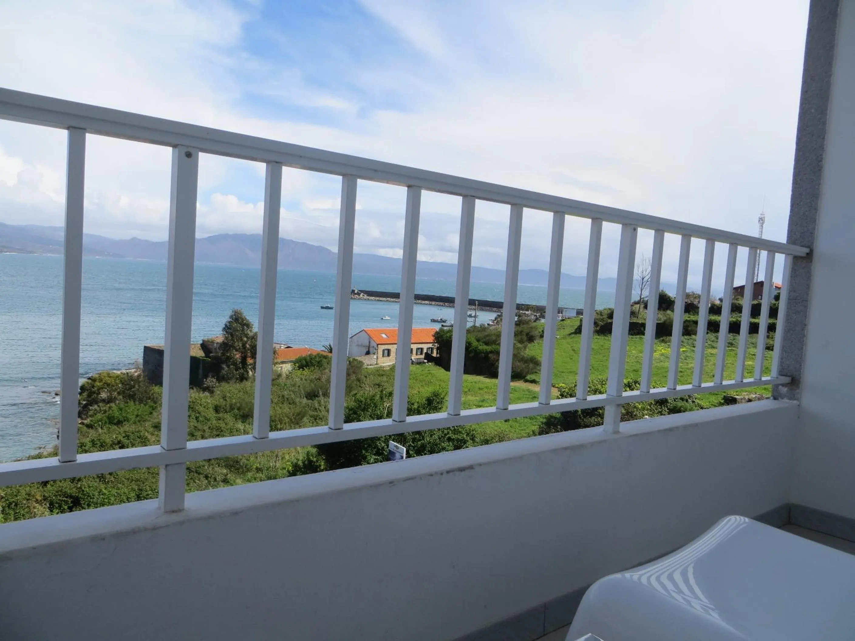 Double Room with Balcony and Sea View - single occupancy in Hotel Langosteira
