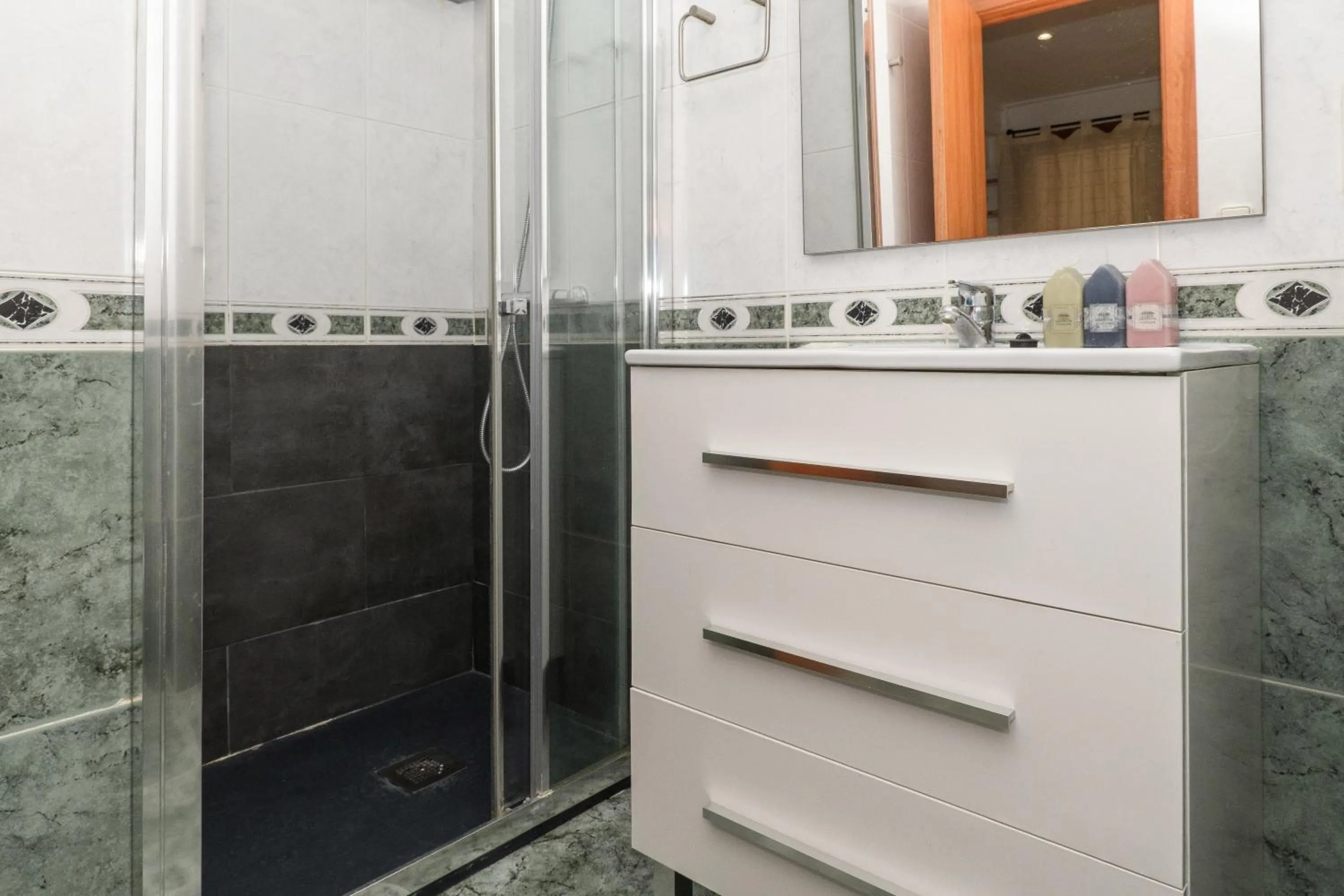 Shower in Rentalmar Family Felix con parking incluido