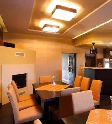 Seating area in Hotel Pod Złotą Koroną
