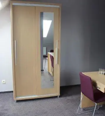 Single Room in Hotel Pod Złotą Koroną Single Room in Hotel Pod Złotą Koroną