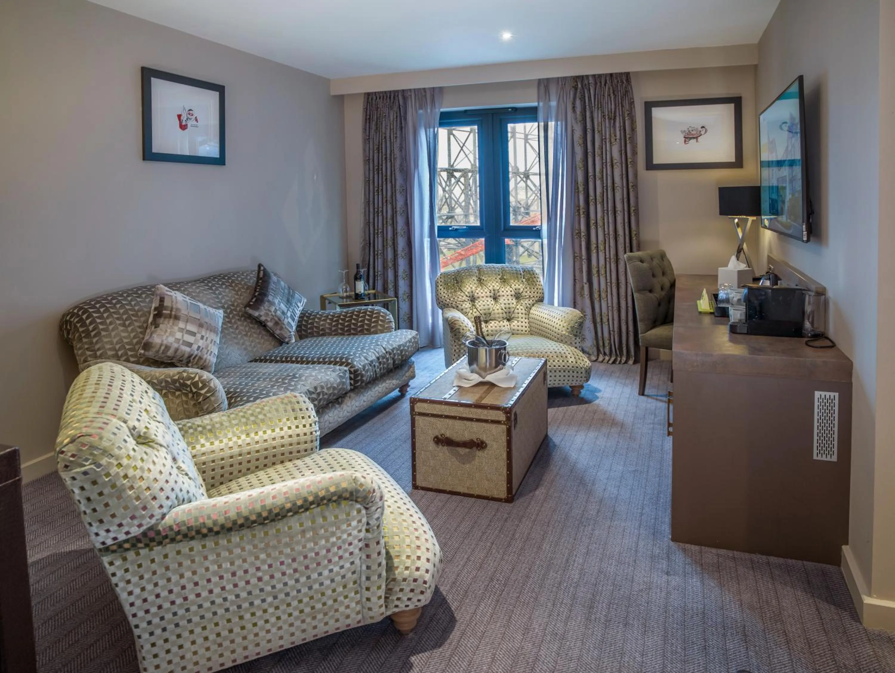 TV and multimedia in Boulevard Hotel