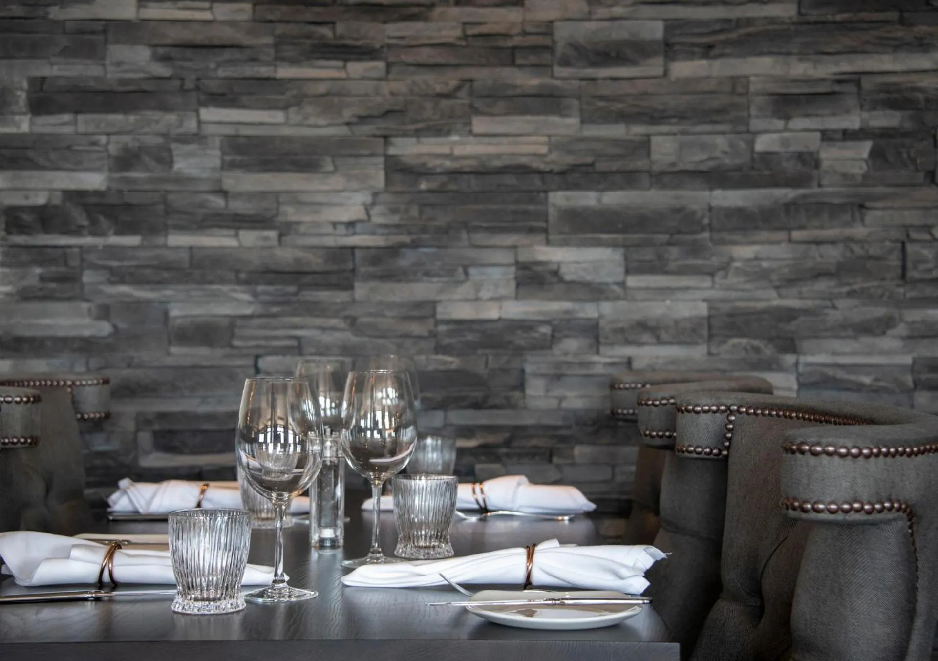 Restaurant/places to eat in Boulevard Hotel