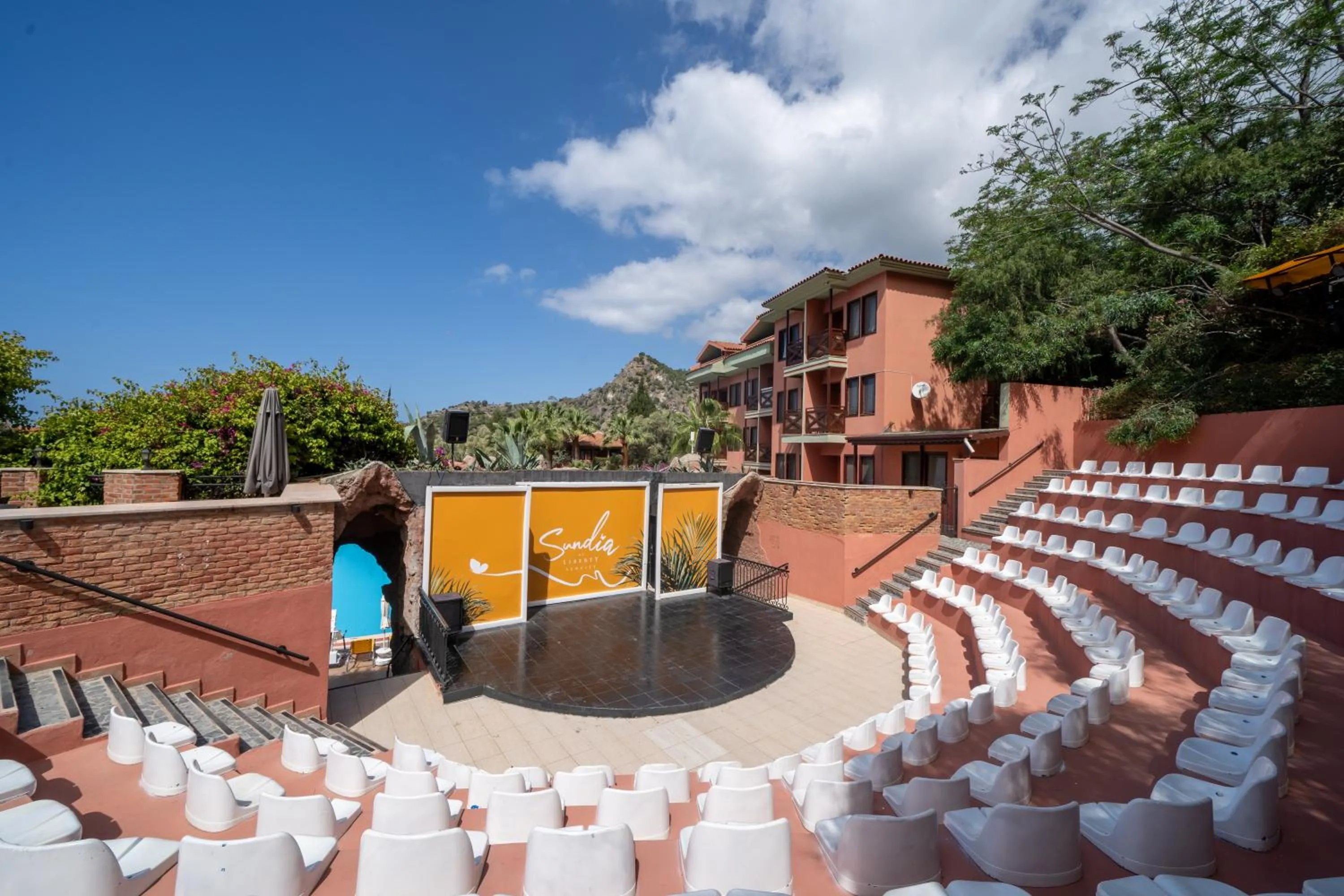 Entertainment in Sundia By Liberty Suncity