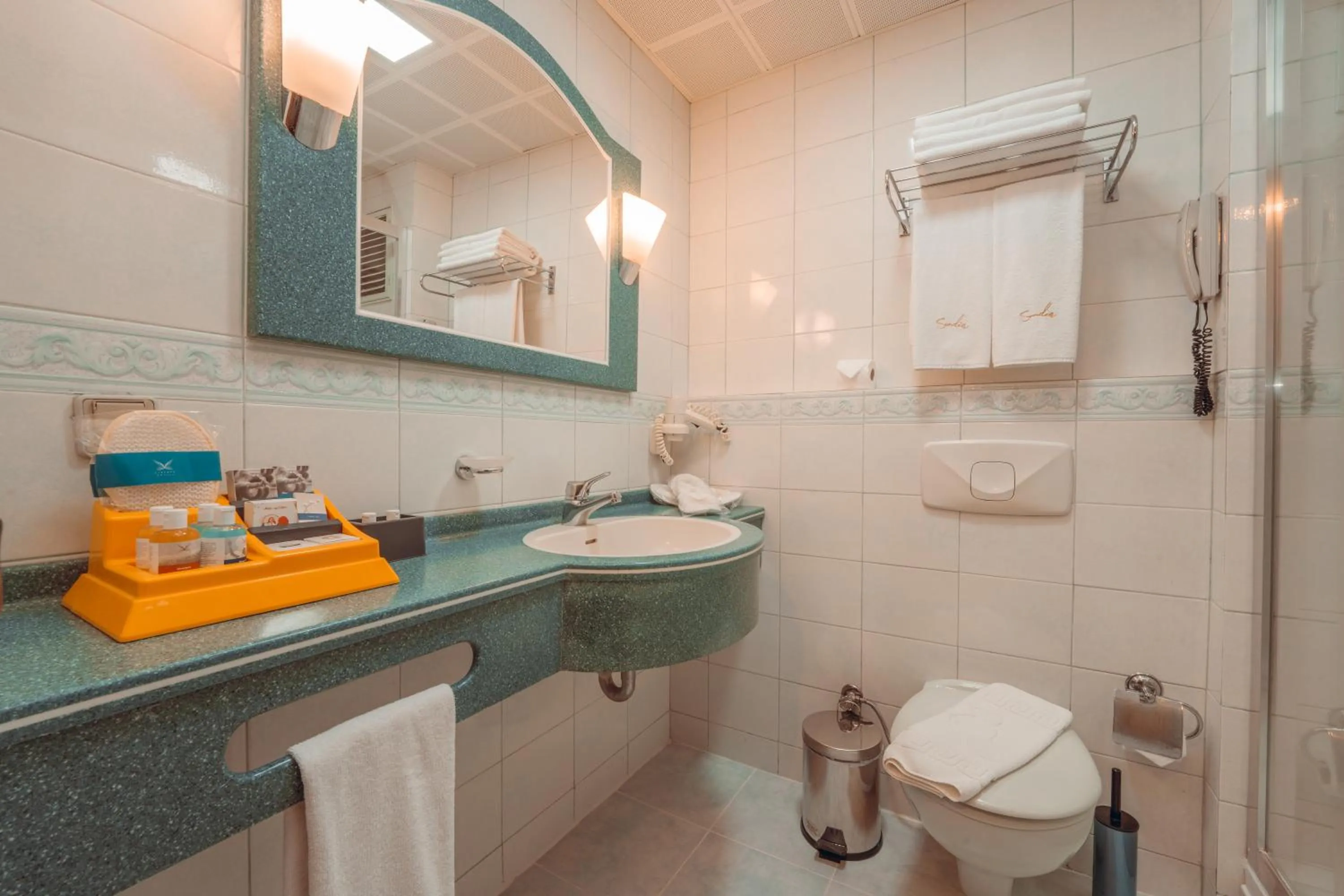 Shower in Sundia By Liberty Suncity