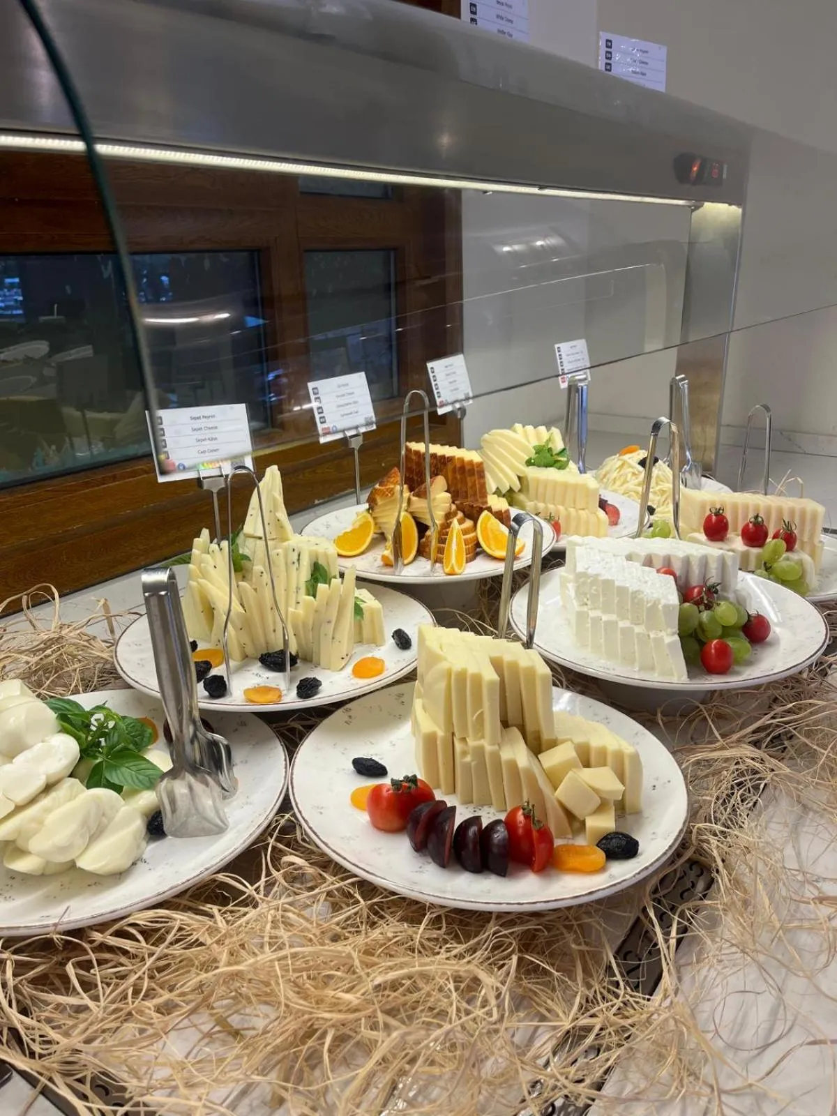 Restaurant/places to eat in Sundia By Liberty Suncity