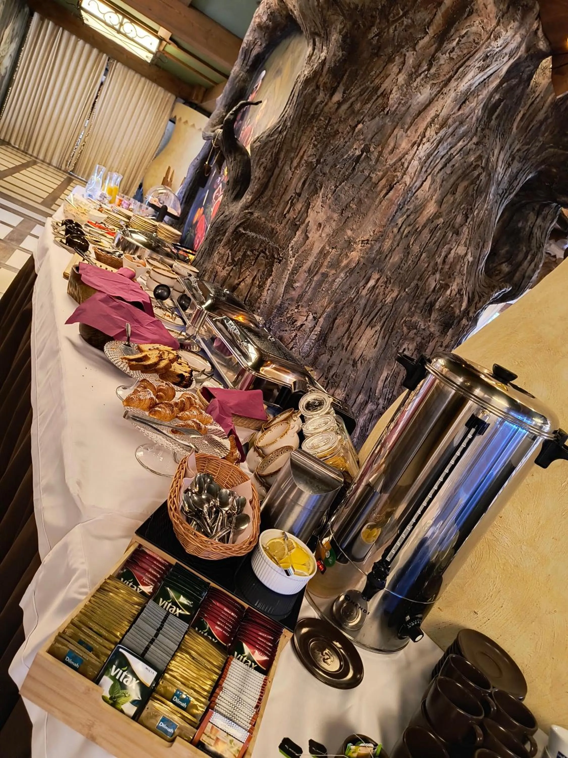 Restaurant/places to eat in Hotel Kasztel