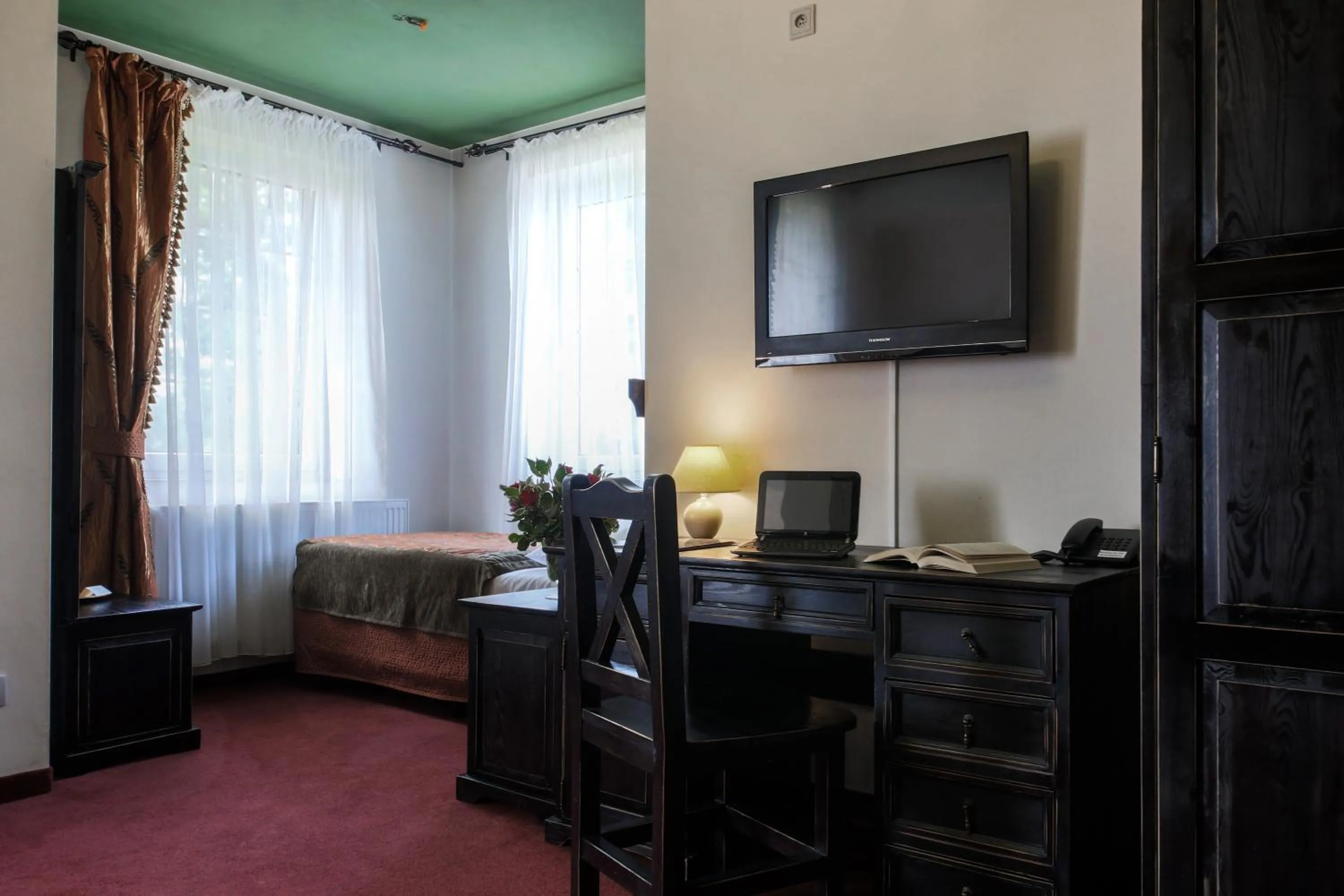 Bed in Hotel Kasztel