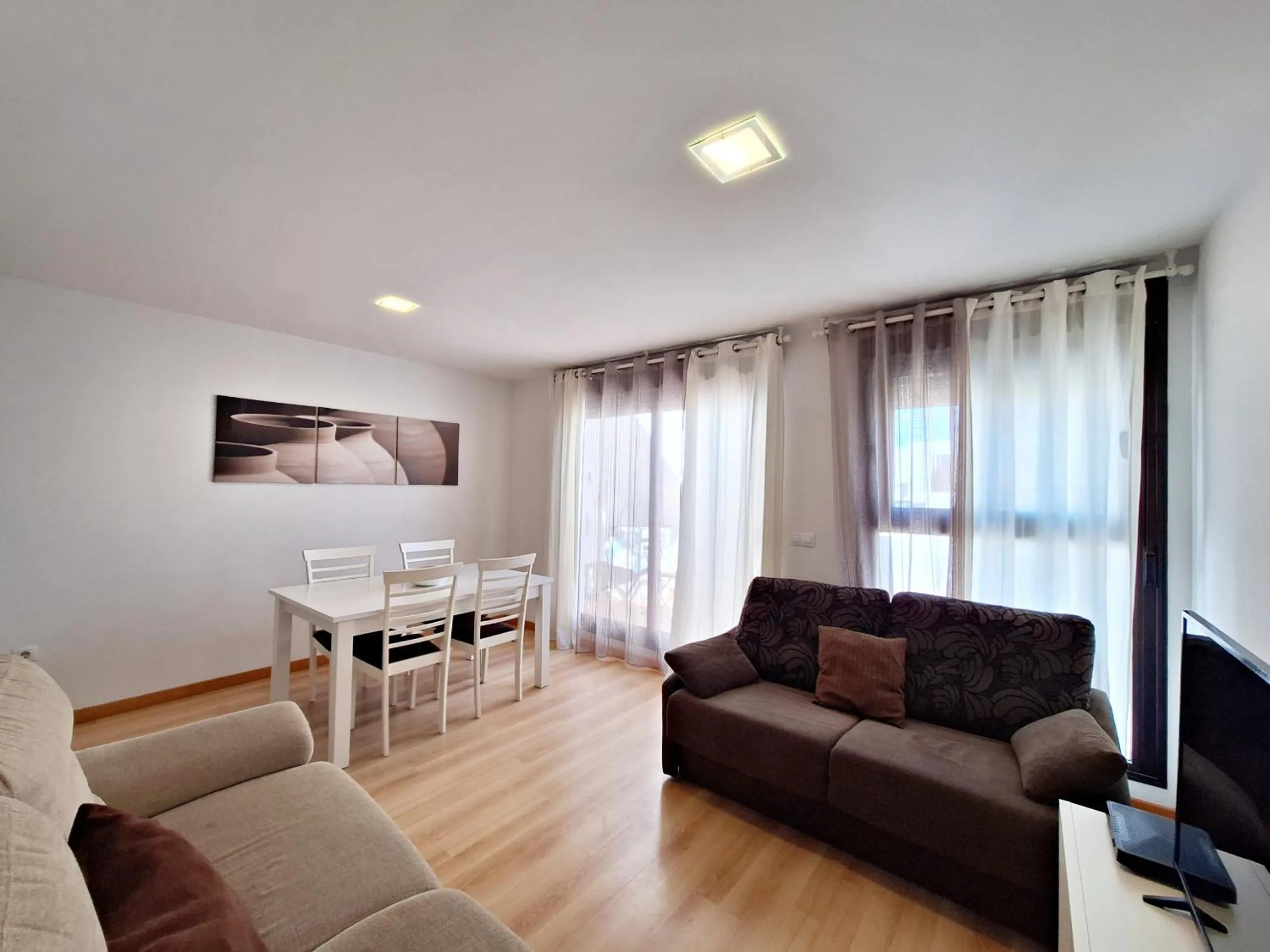 Dining area in Apartamentos Alborada III