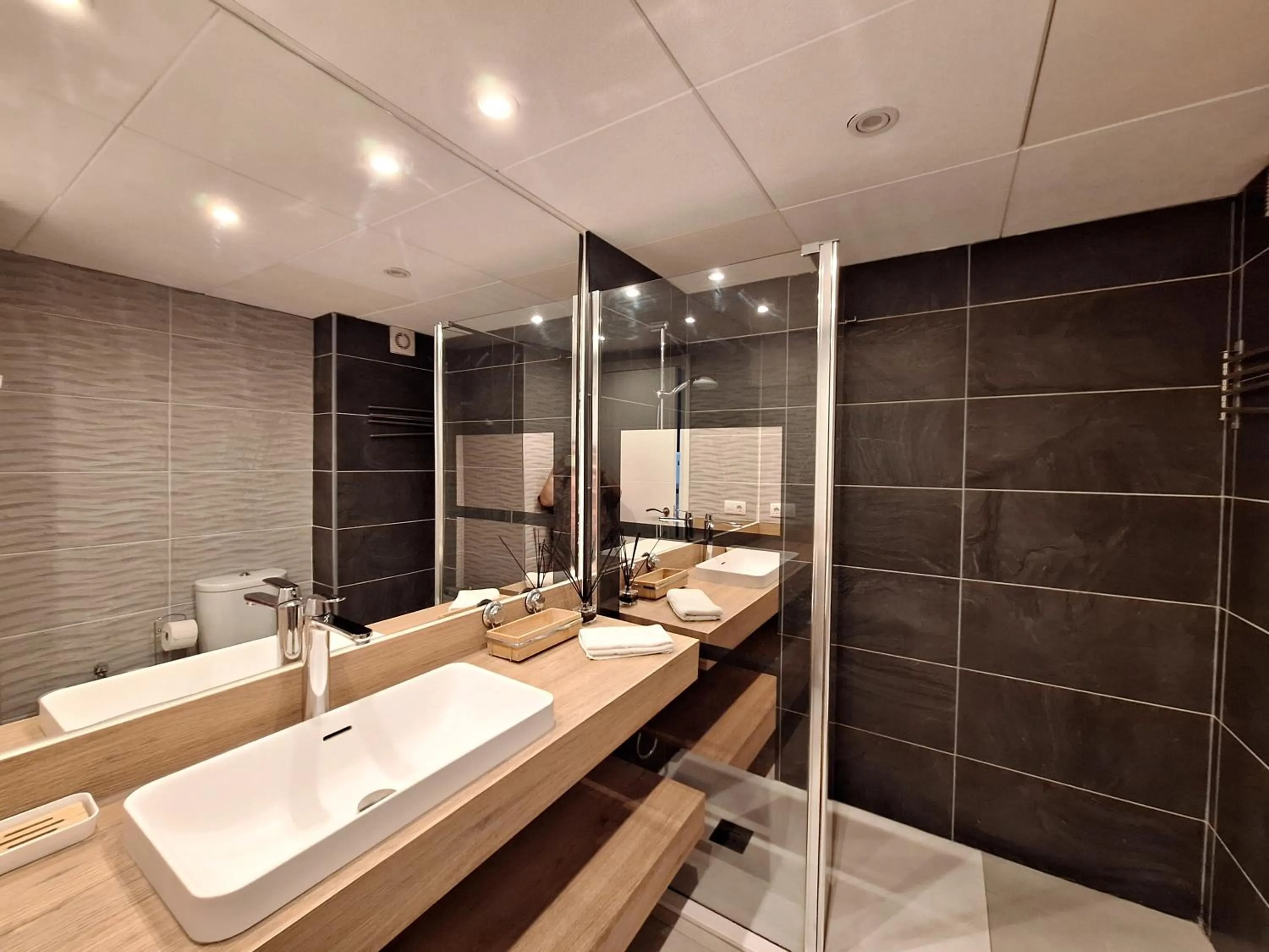 Shower in Apartamentos Alborada III