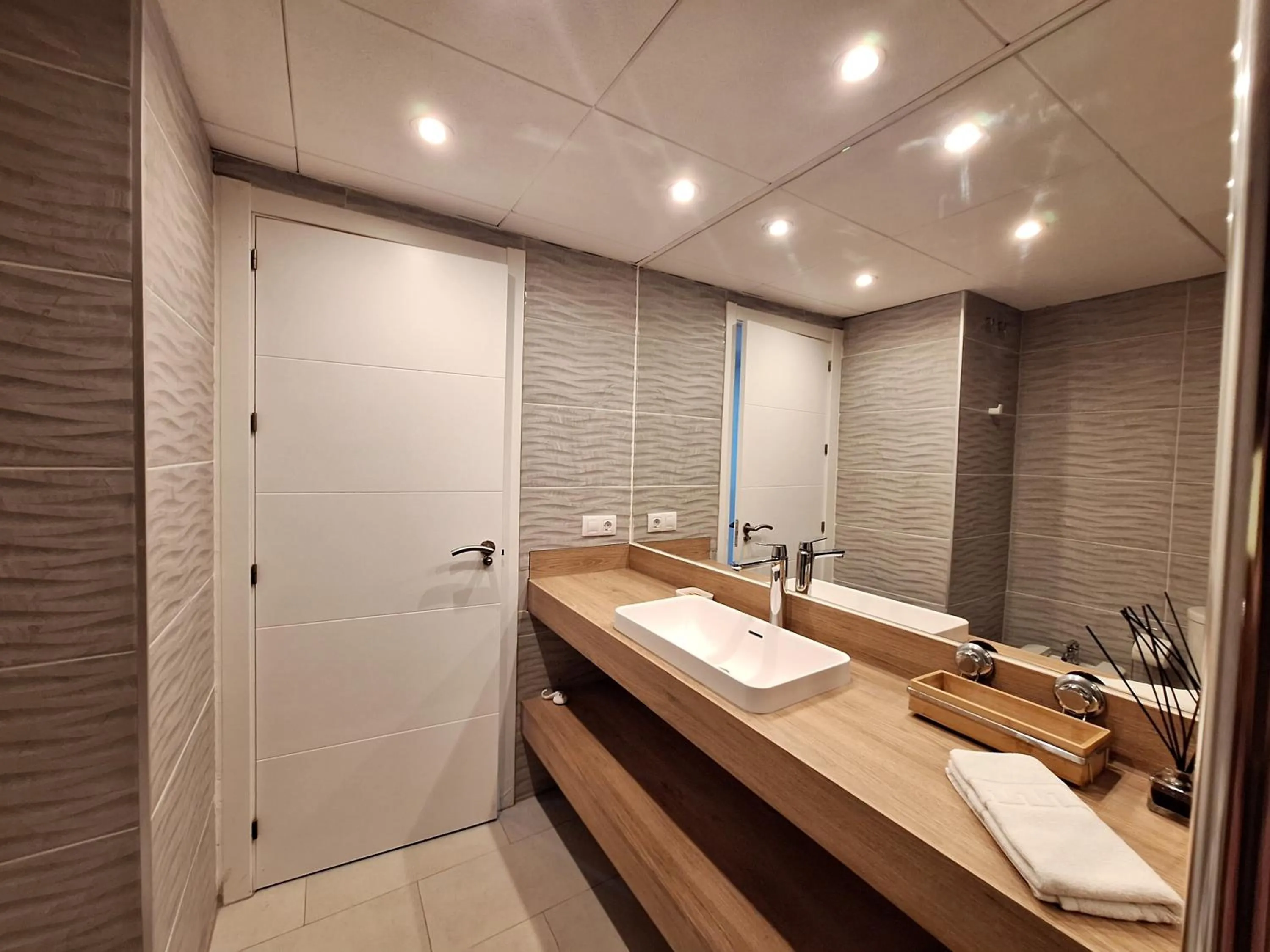 Bathroom in Apartamentos Alborada III