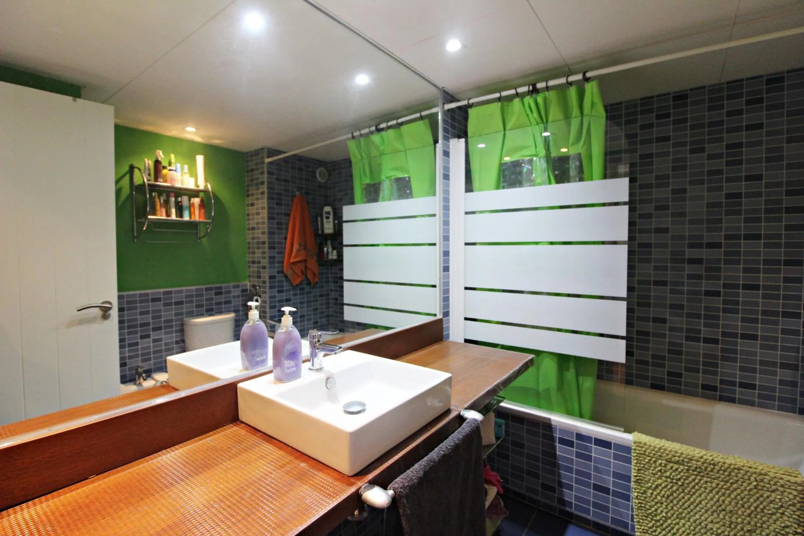 Bathroom in Apartamentos Alborada III