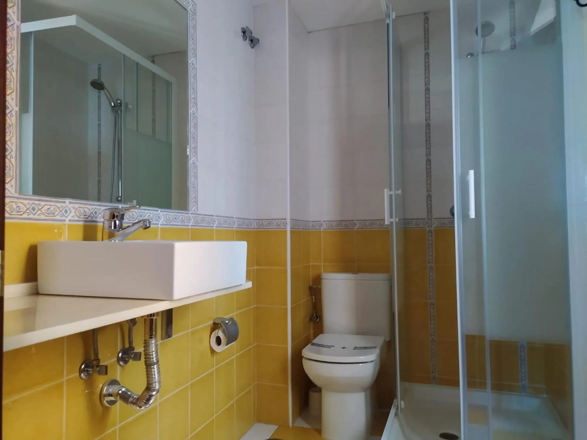 Shower in Hotel Cabo Ortegal