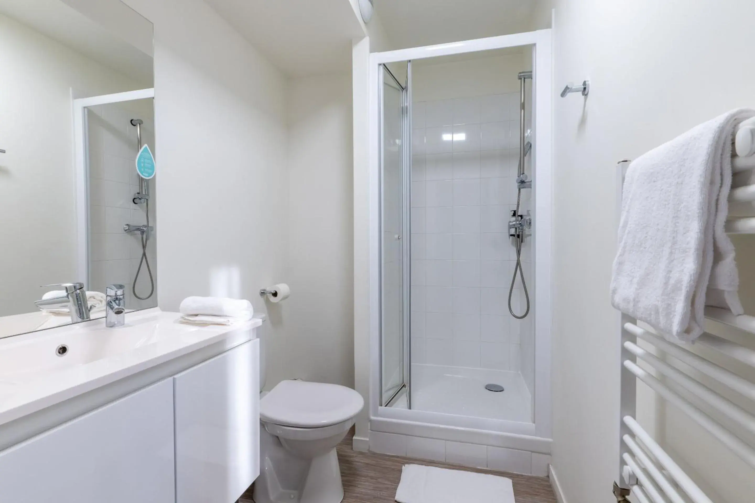 Bathroom in Appart'Hotel Odalys City - Nantes Cité des congrès Bathroom in Appart'Hotel Odalys City - Nantes Cité des congrès