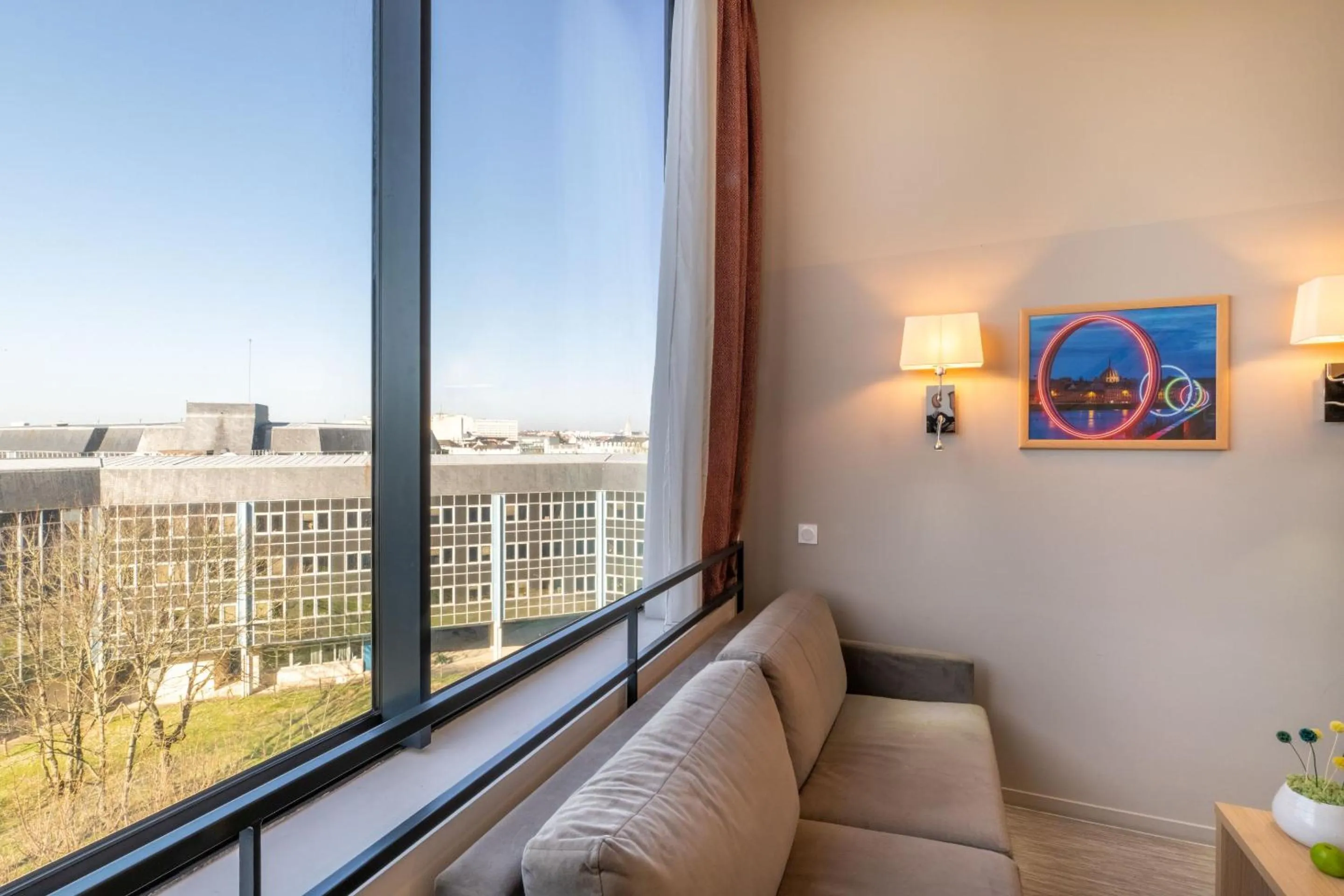 Seating area in Appart'Hotel Odalys City - Nantes Cité des congrès