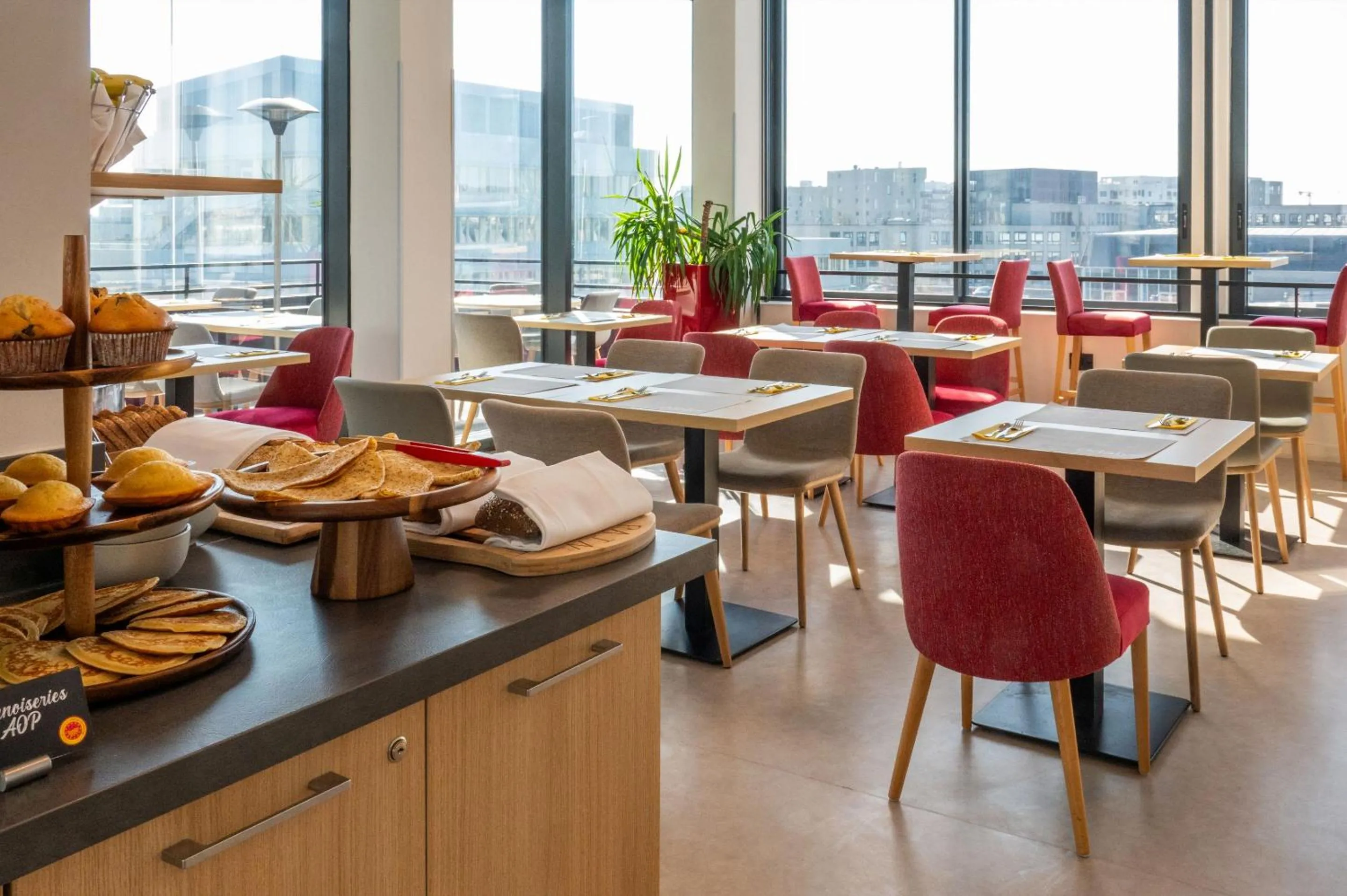 Buffet breakfast in Appart'Hotel Odalys City - Nantes Cité des congrès