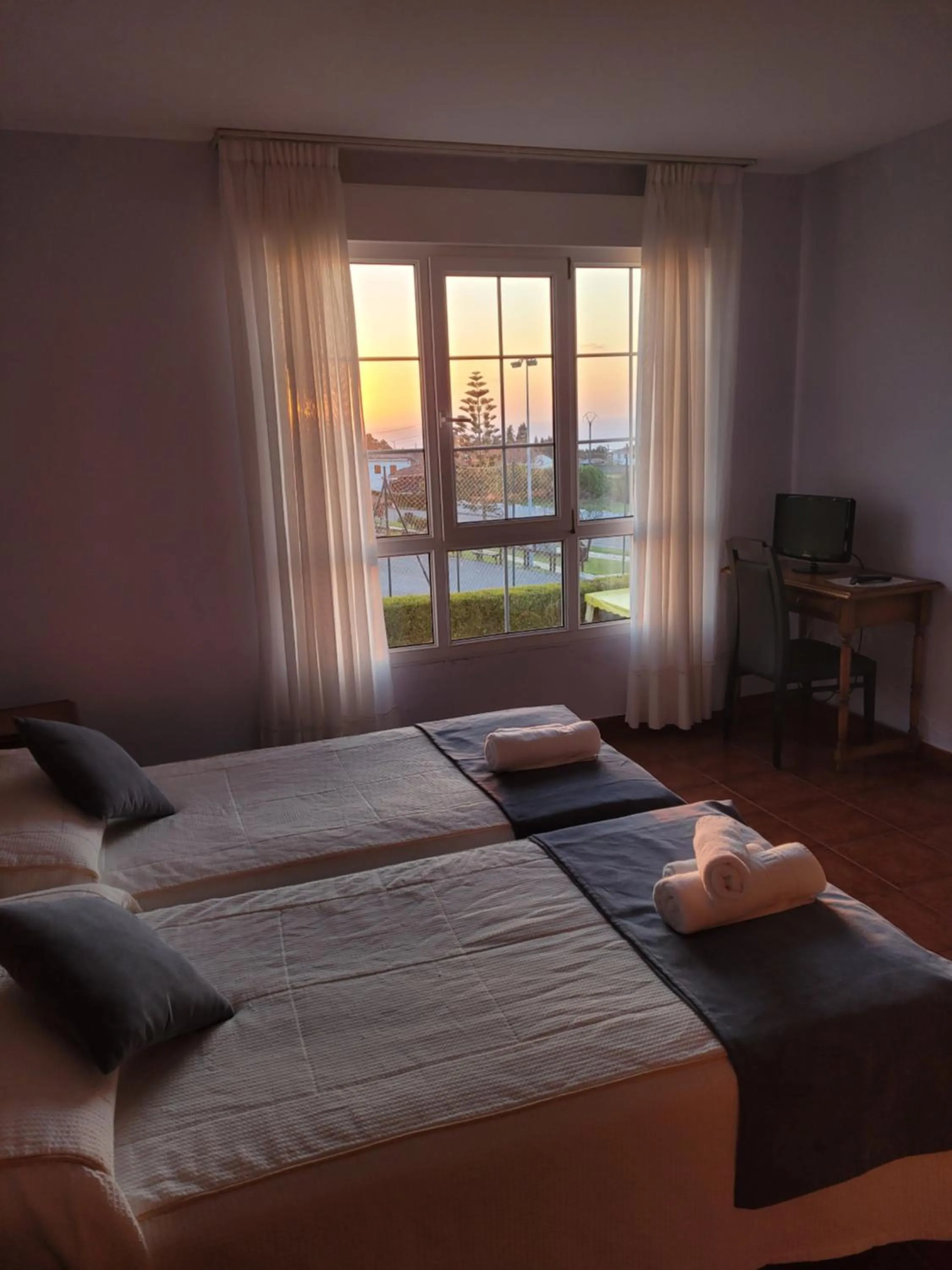 Bedroom, Bed in Hotel Restaurante el Fornon