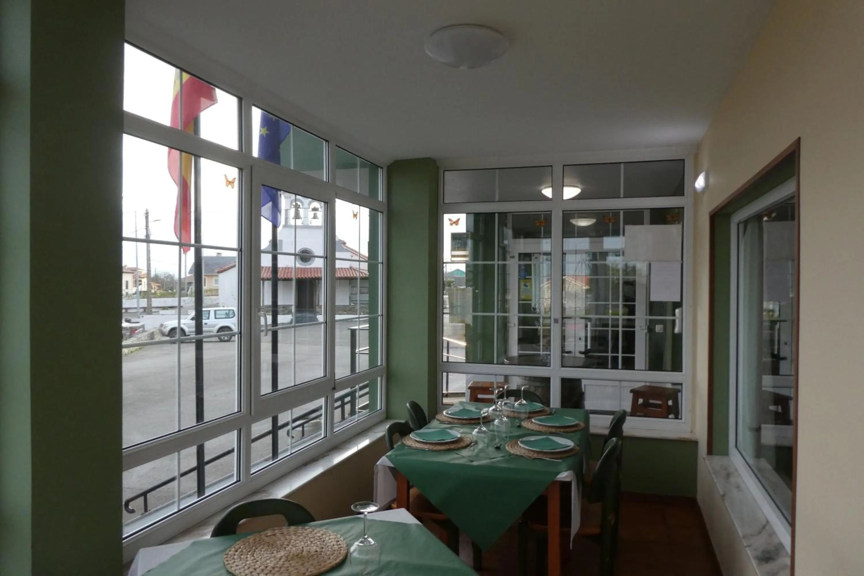Restaurant/places to eat in Hotel Restaurante el Fornon