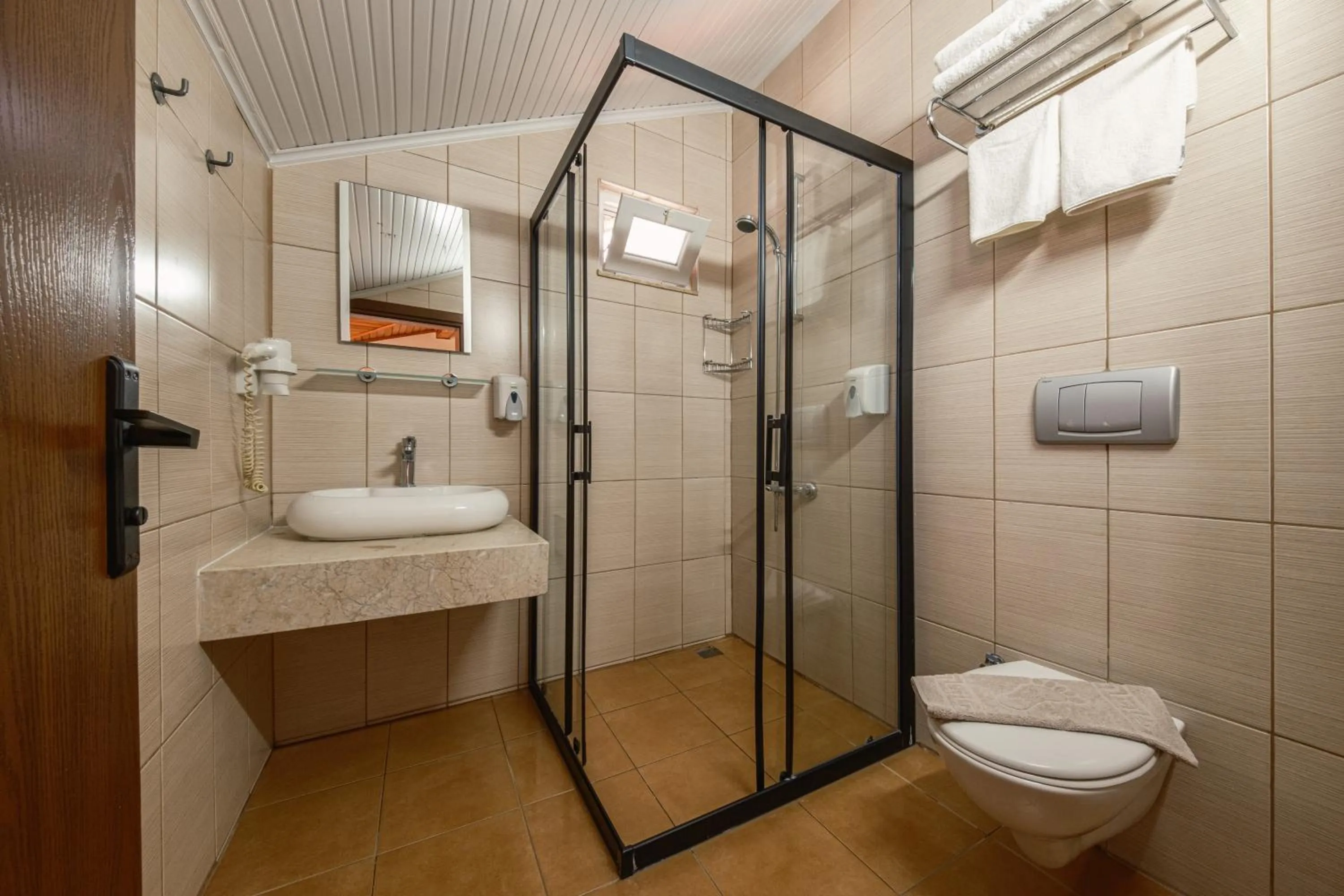 Bathroom in Ten Apart Hotel