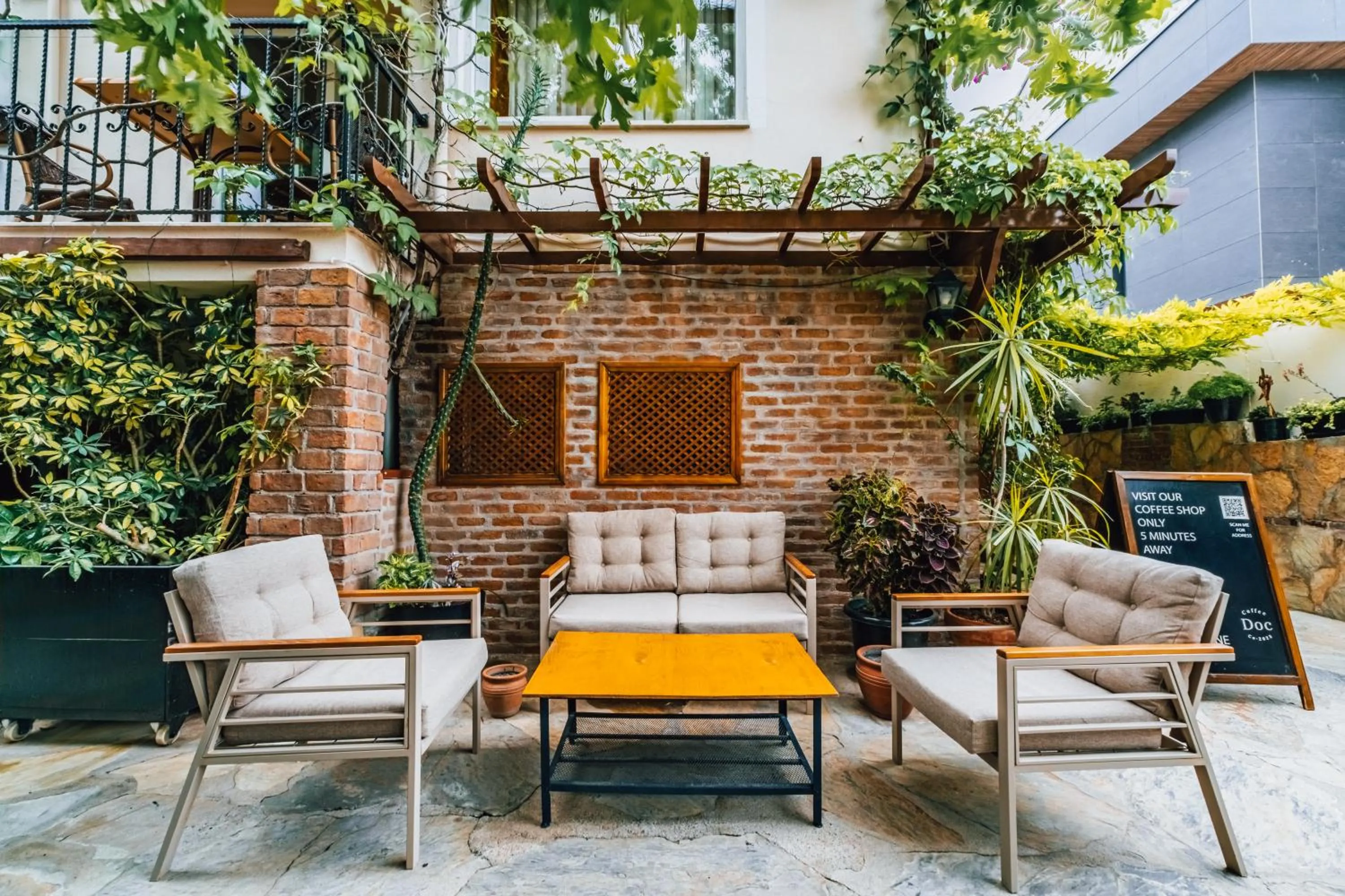 Garden in Ten Apart Hotel