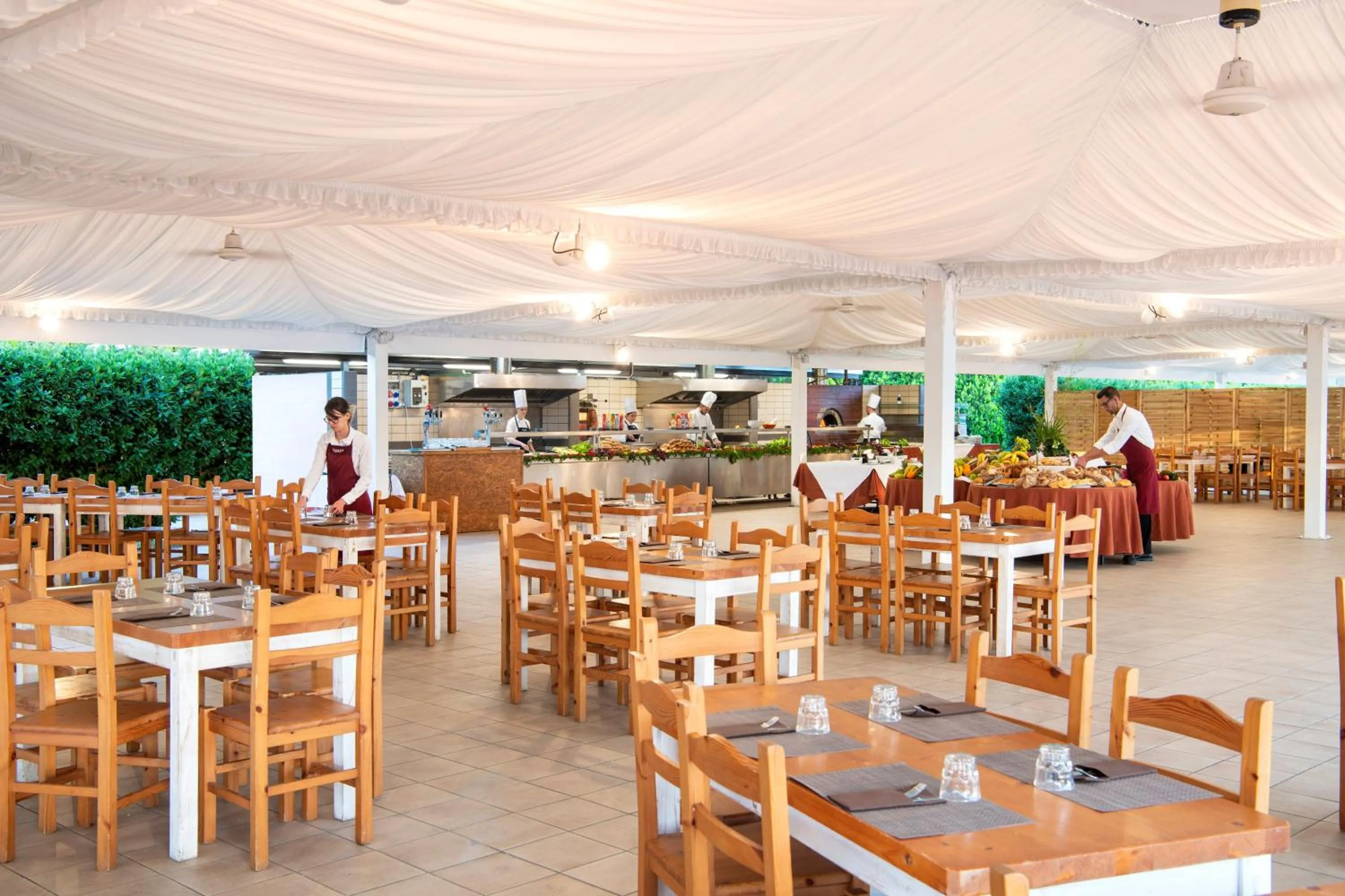 Restaurant/places to eat in Ethra Reserve Valentino