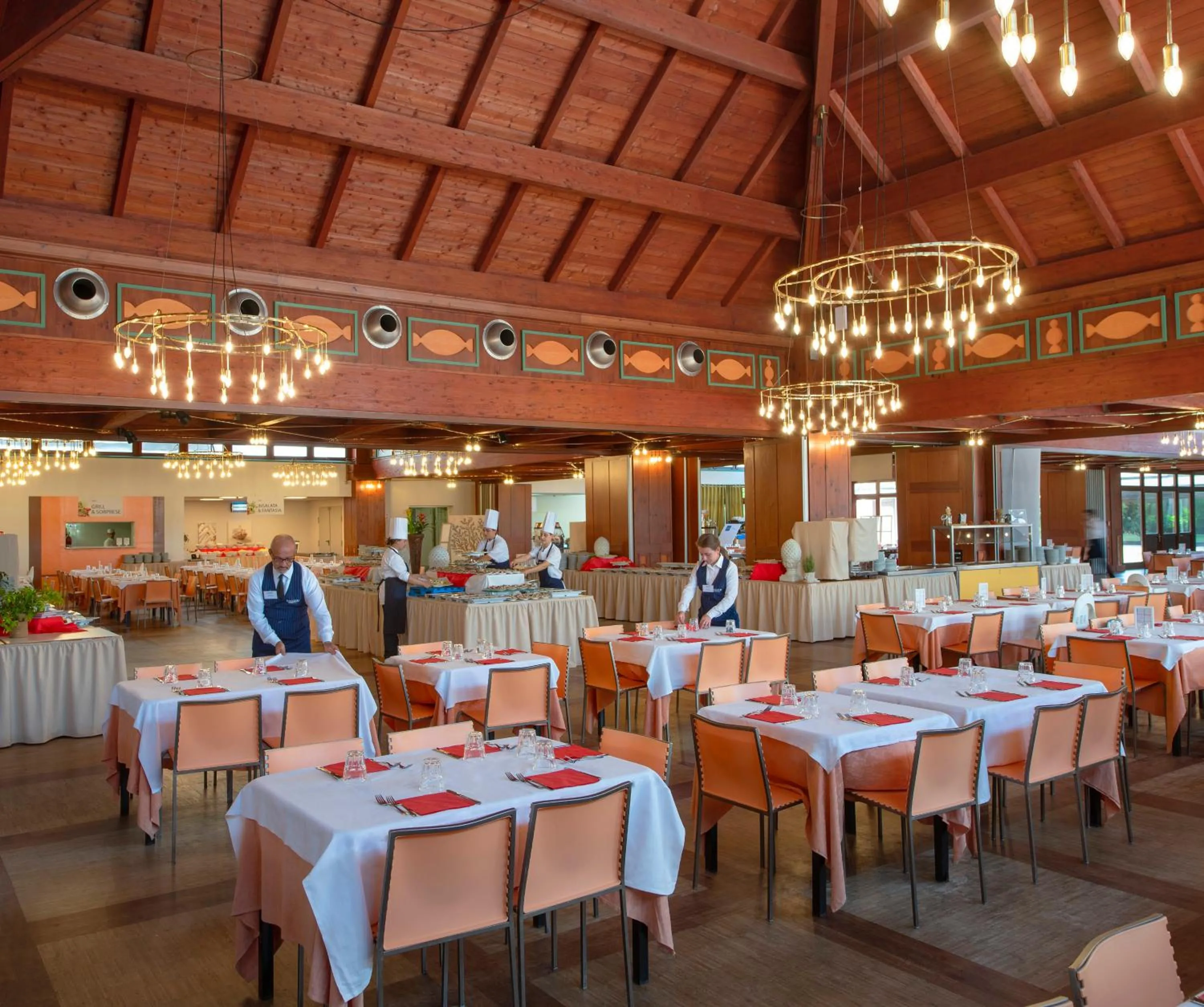 Restaurant/places to eat in Ethra Reserve Valentino