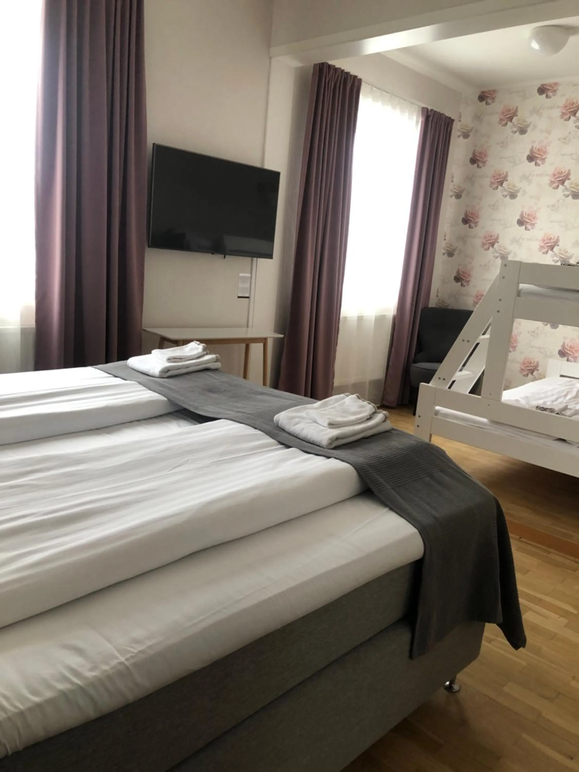 Bed in Smålandsstenar hotell