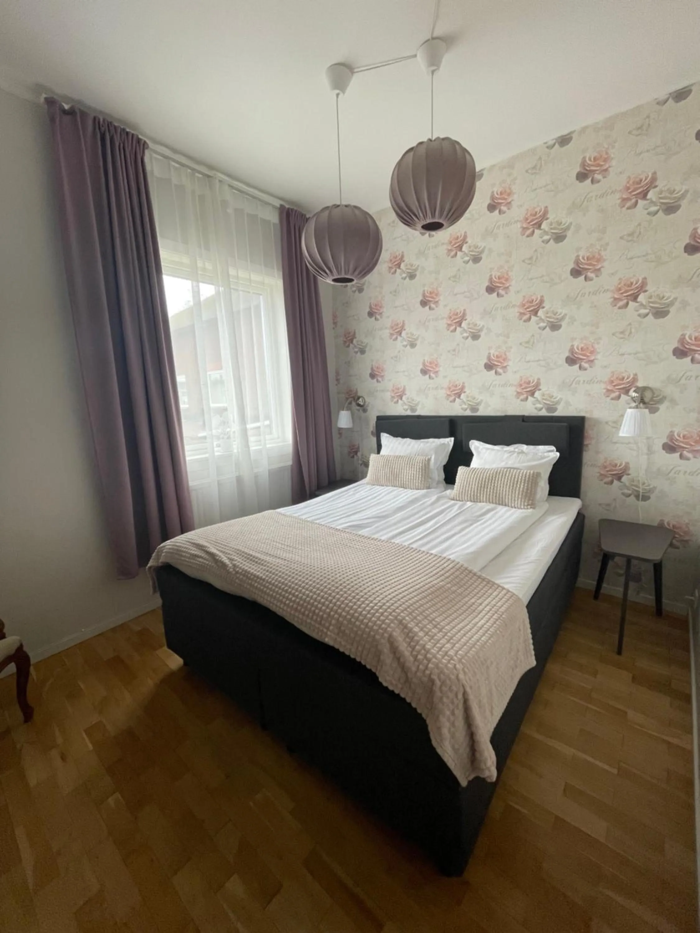 Bed in Smålandsstenar hotell