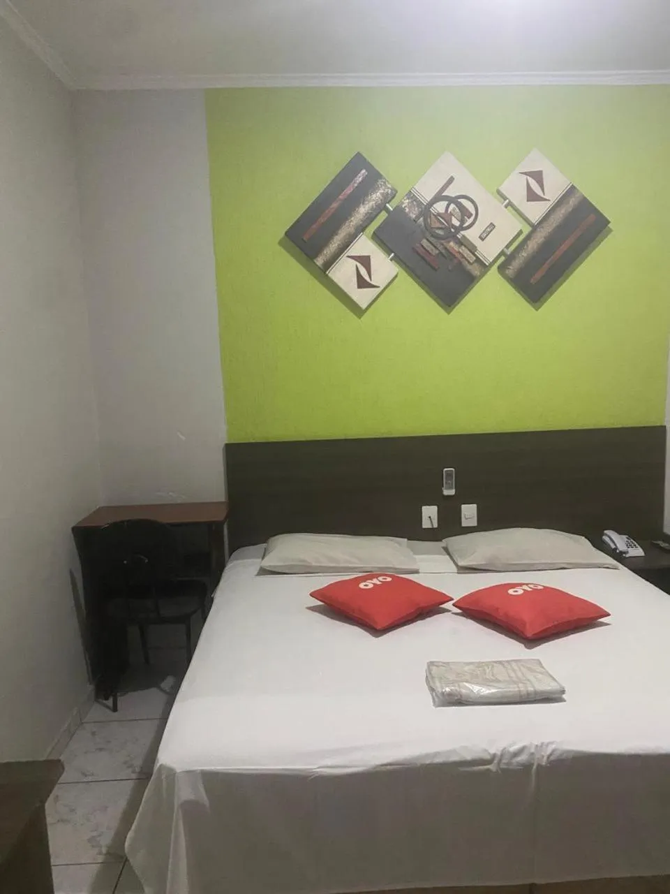 Bed in Center Plaza Hotel