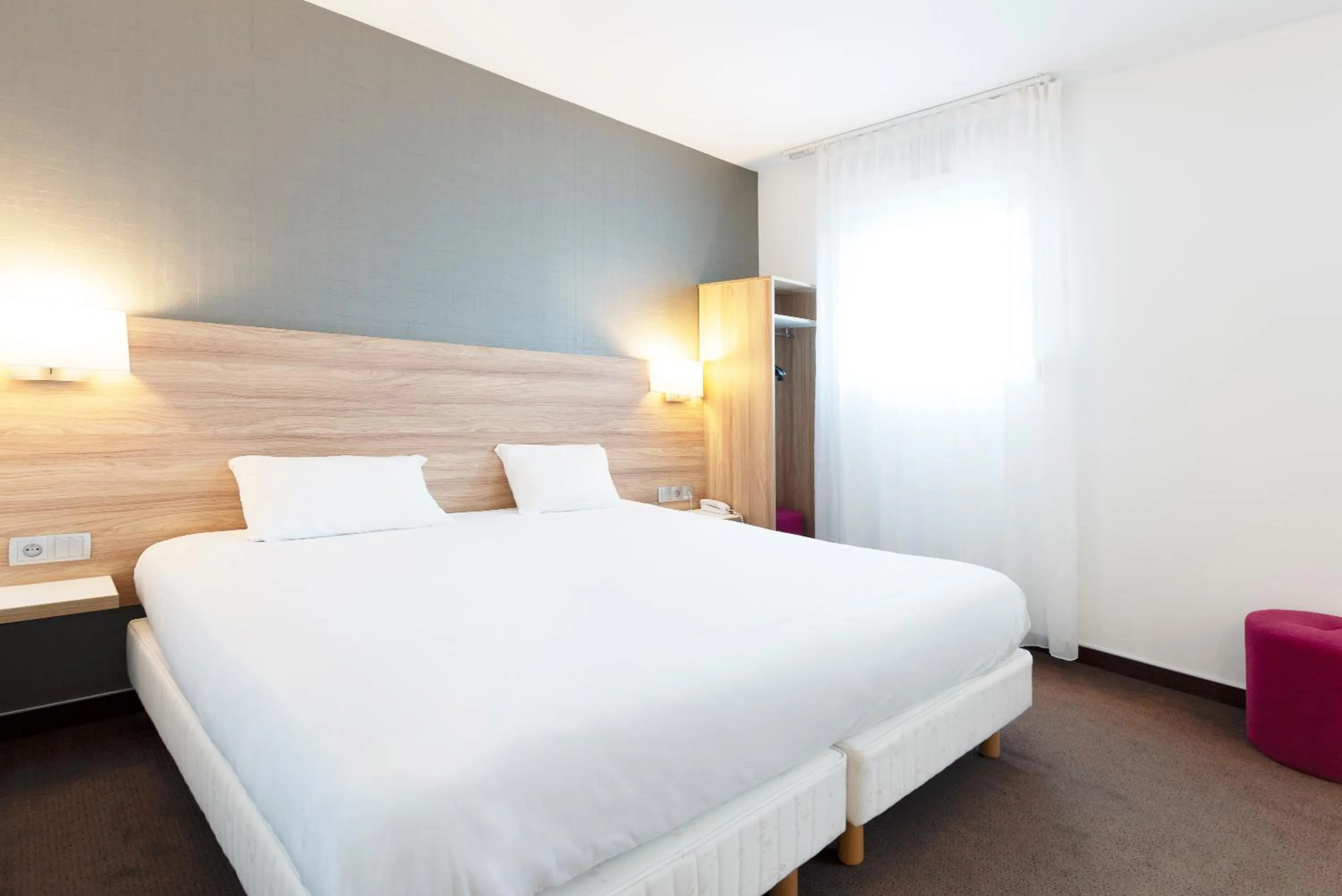 Photo of the whole room, Bed in Campanile Metz Nord - Talange