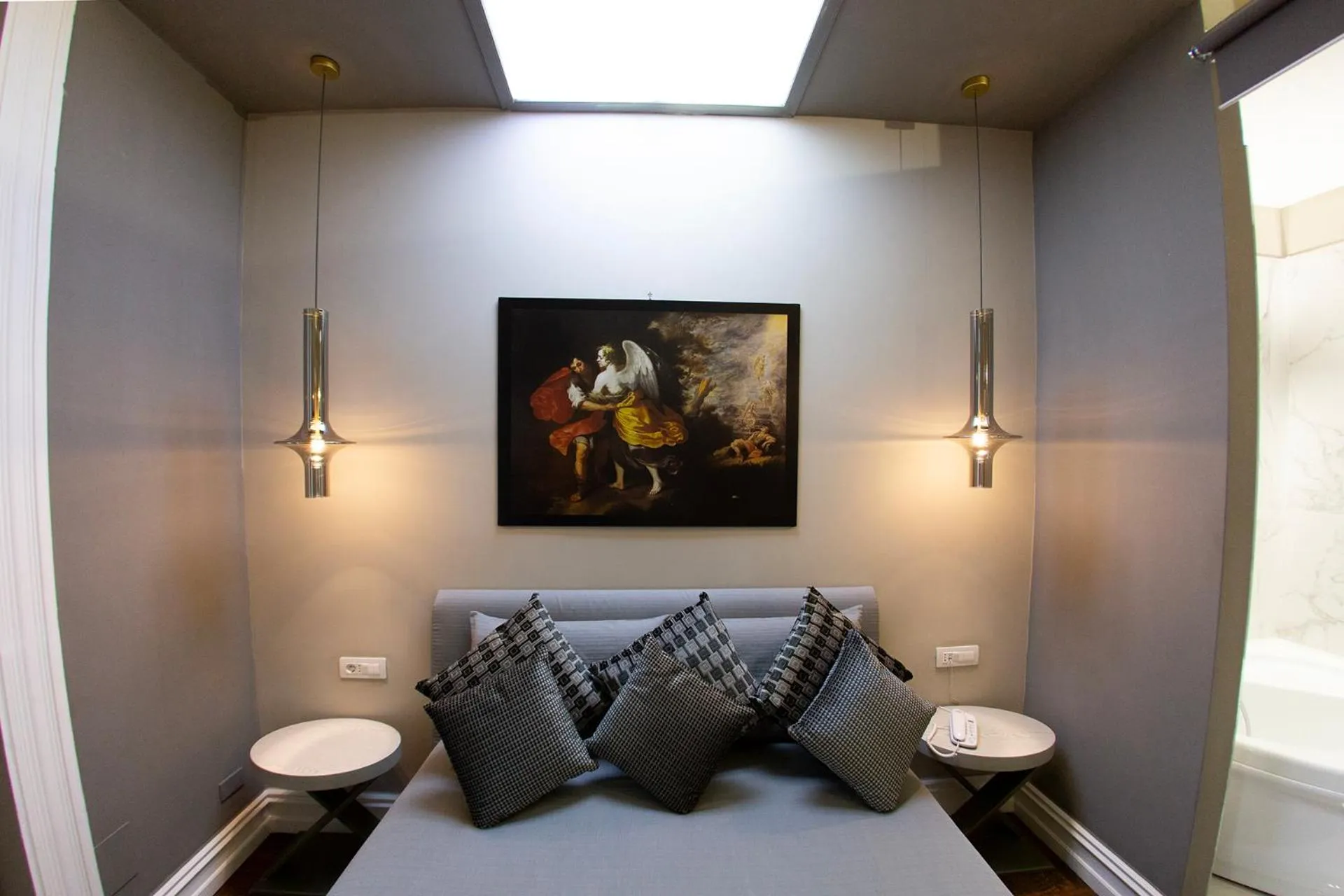 Leone Camere D'autore - CHIAIA