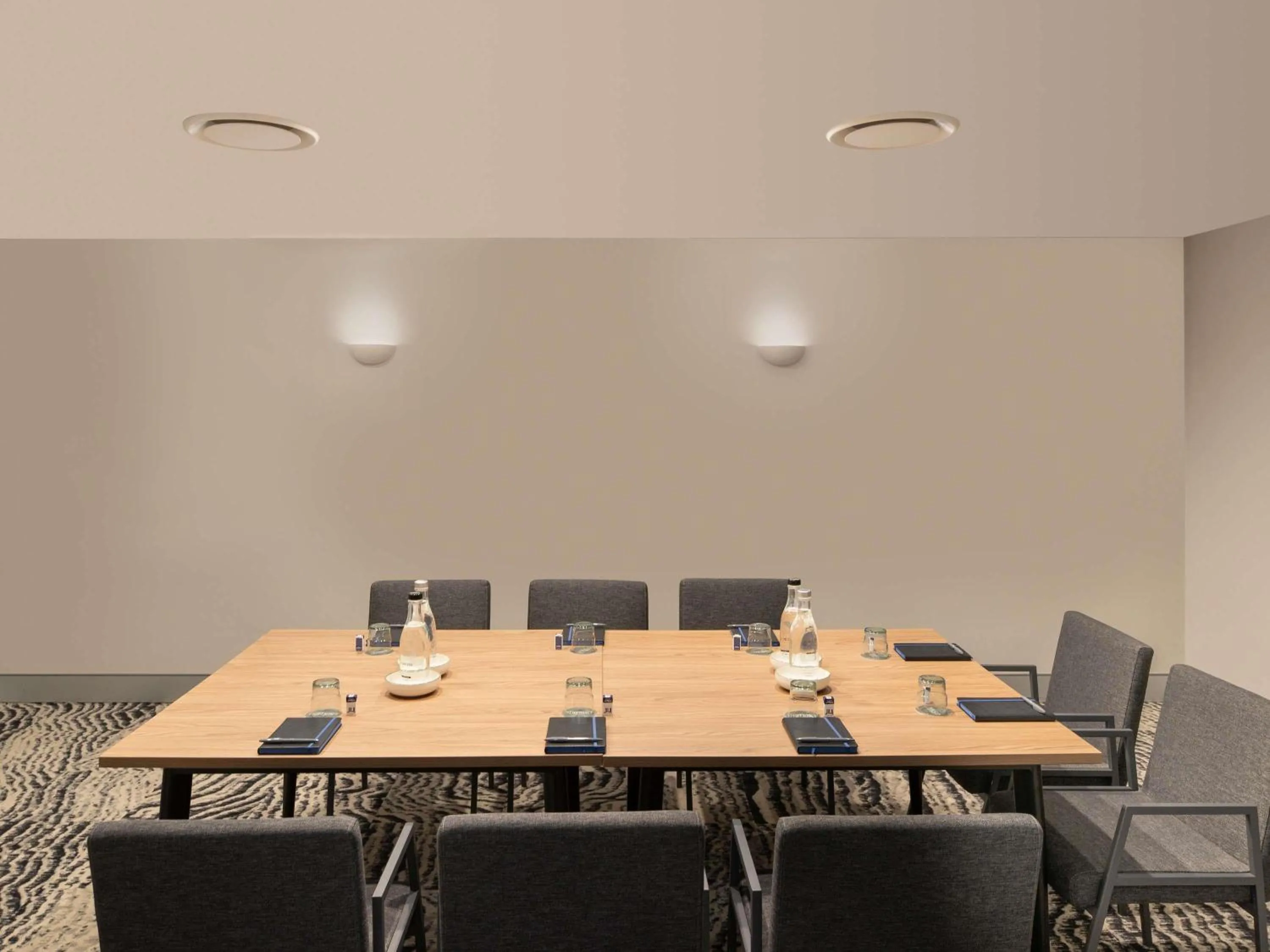 Meeting/conference room in Mercure Sydney Manly Warringah
