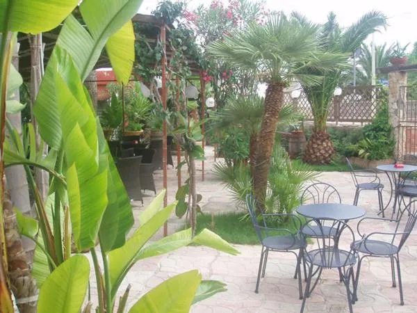 Patio in Hotel Costa D'Oro