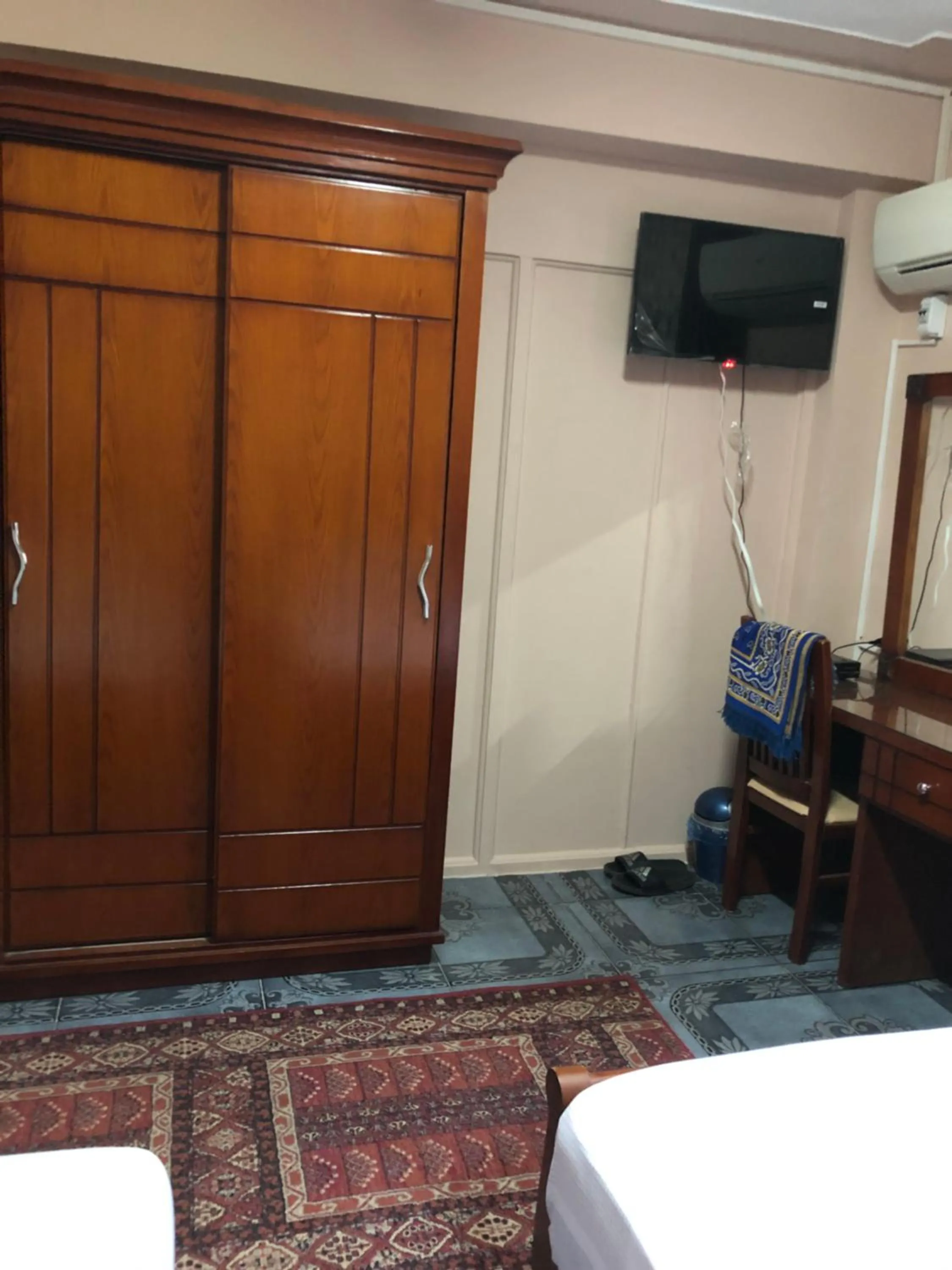 Bed in Caesar House
