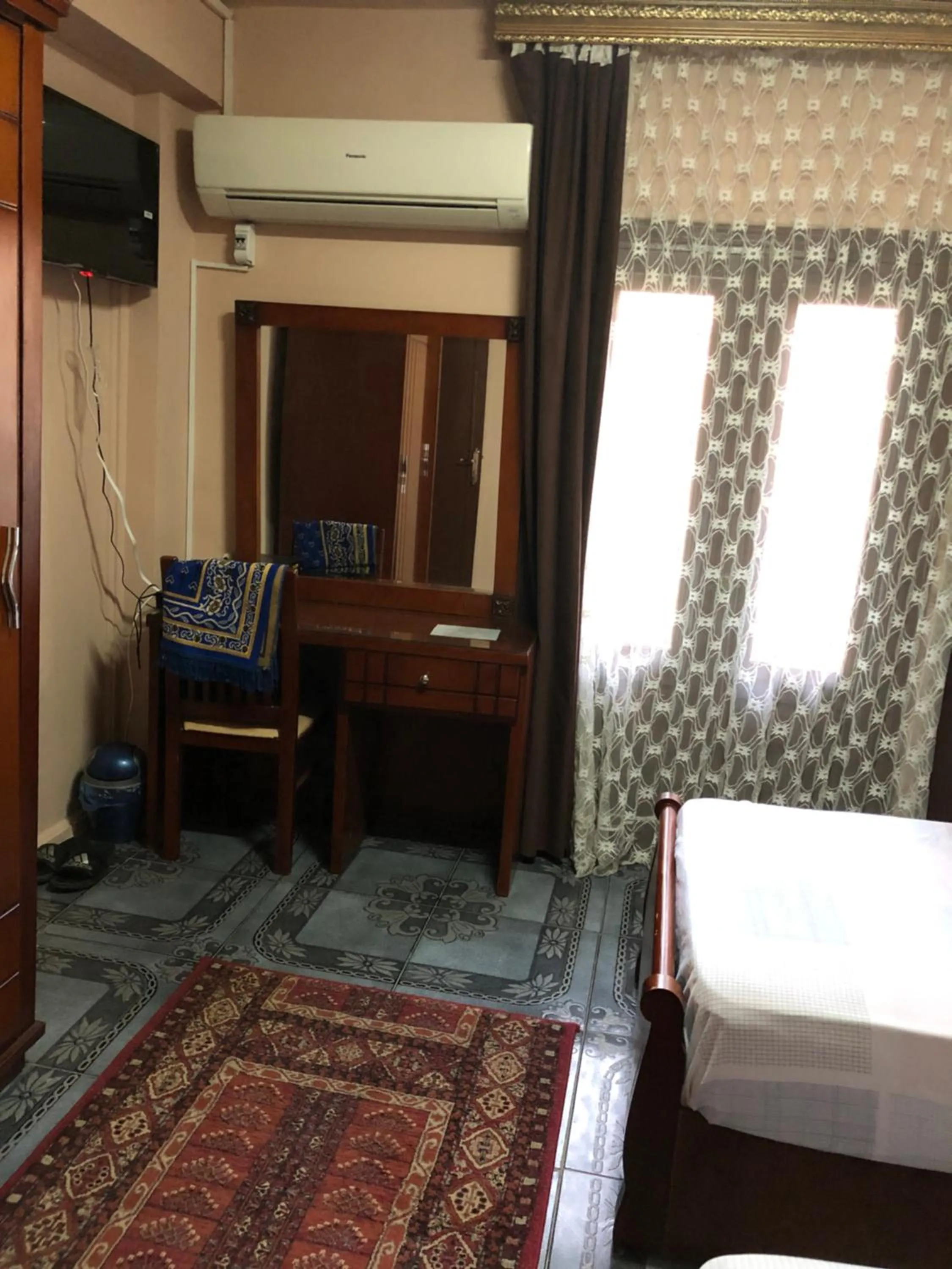 Bed in Caesar House