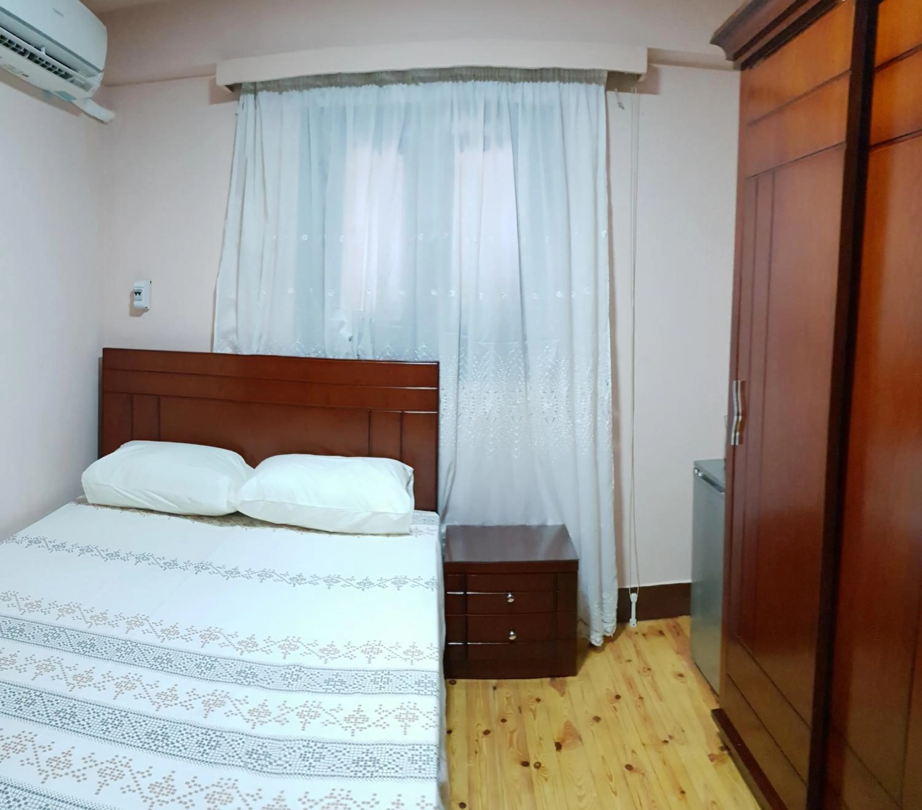 Bed in Caesar House