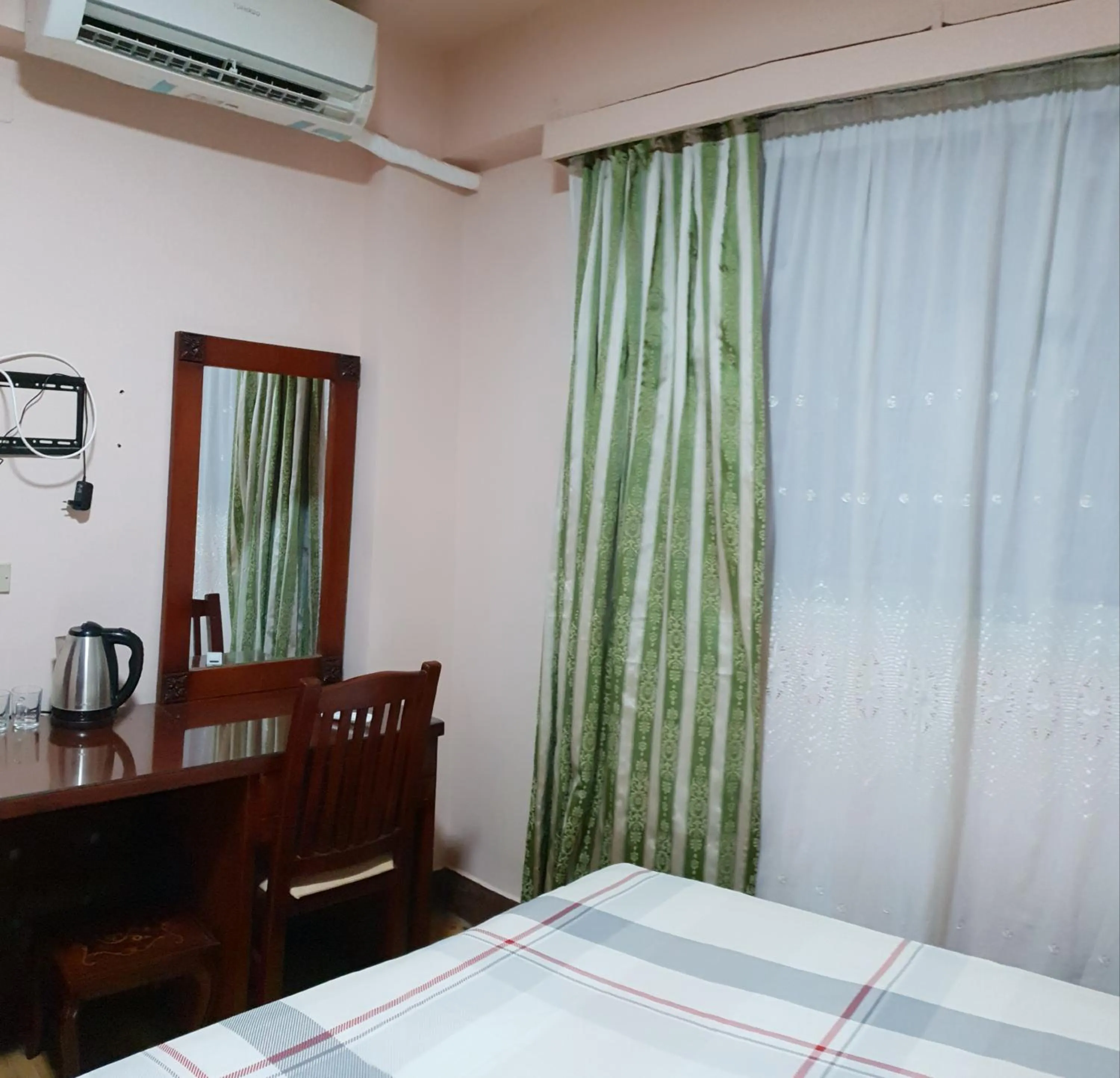 Bed in Caesar House