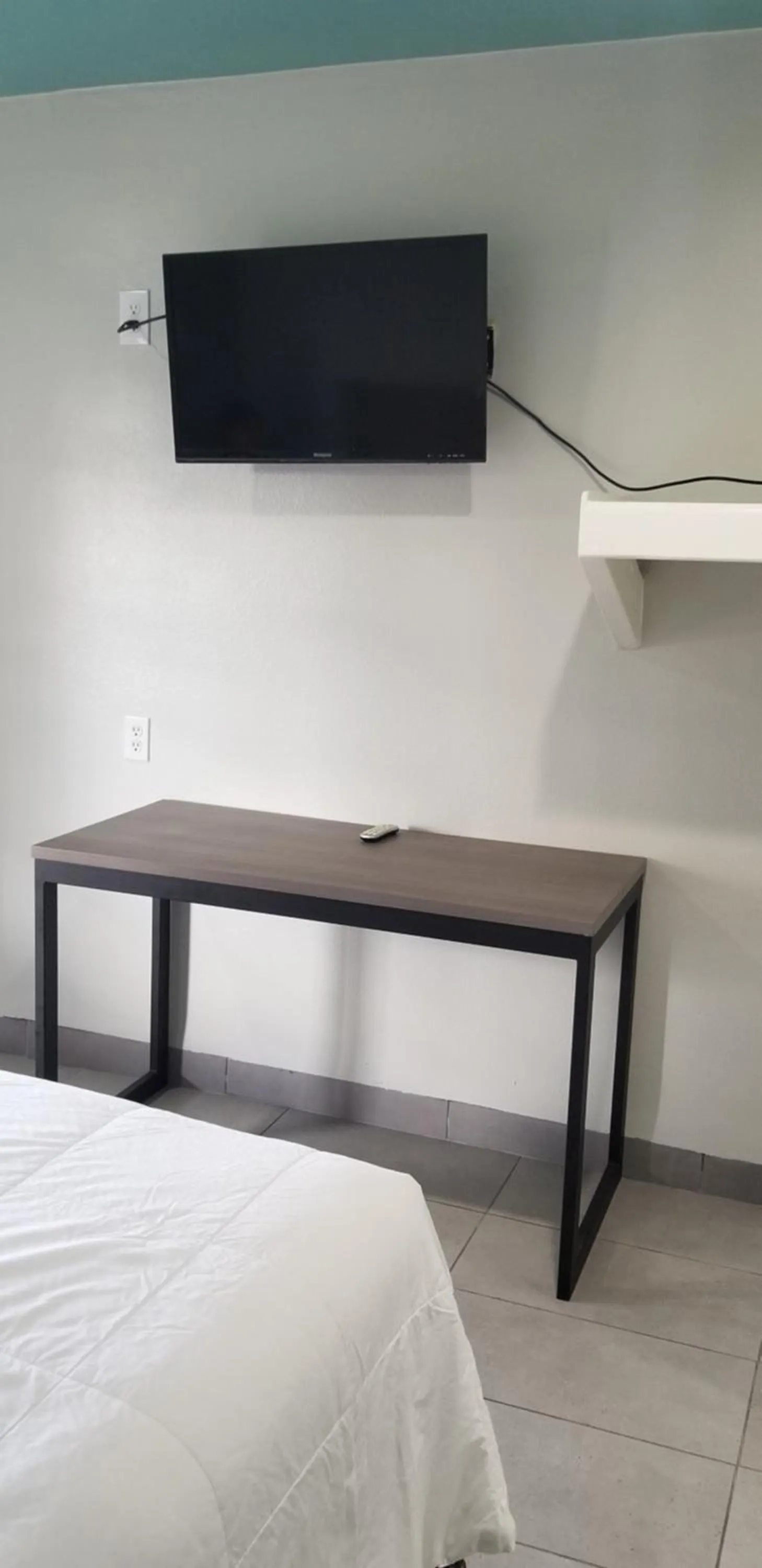 TV and multimedia, Bed in Maxim III Motel