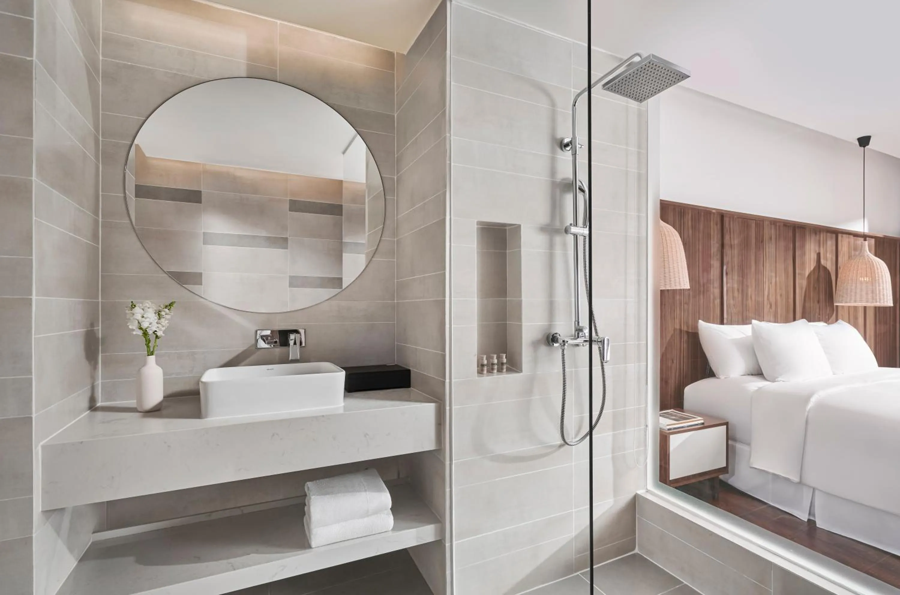 Shower, Bed in Vias Hotel Vung Tau